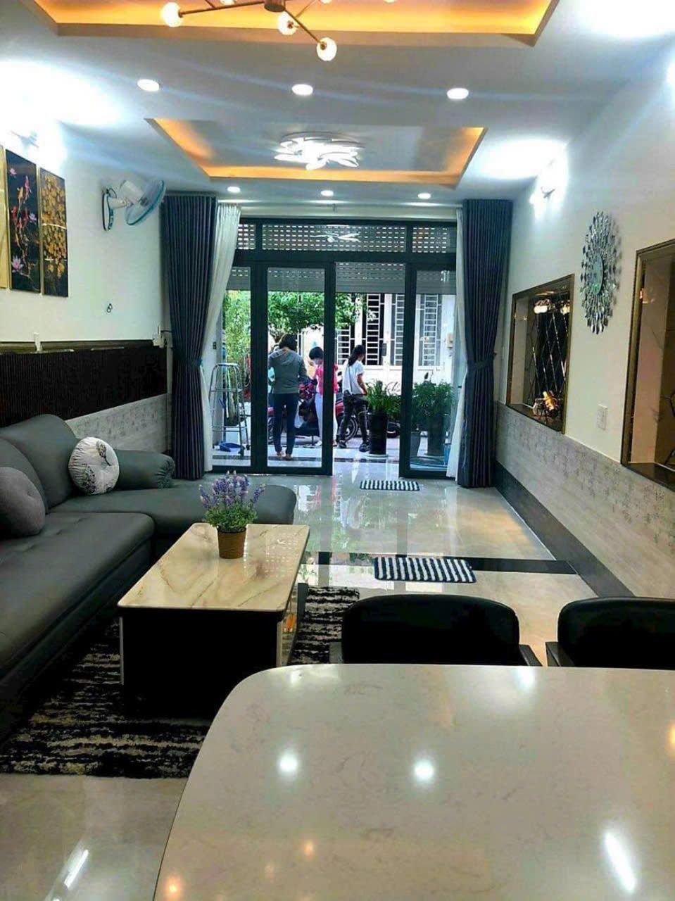  NHÀ ĐẸP VÀO Ở NGAY - XE HƠI ĐẬU TRƯỚC CỬA - TRUNG TẤM NHÀ BÈ - HẺM ĐƯỜNG HUỲNH TẤN PHÁT 