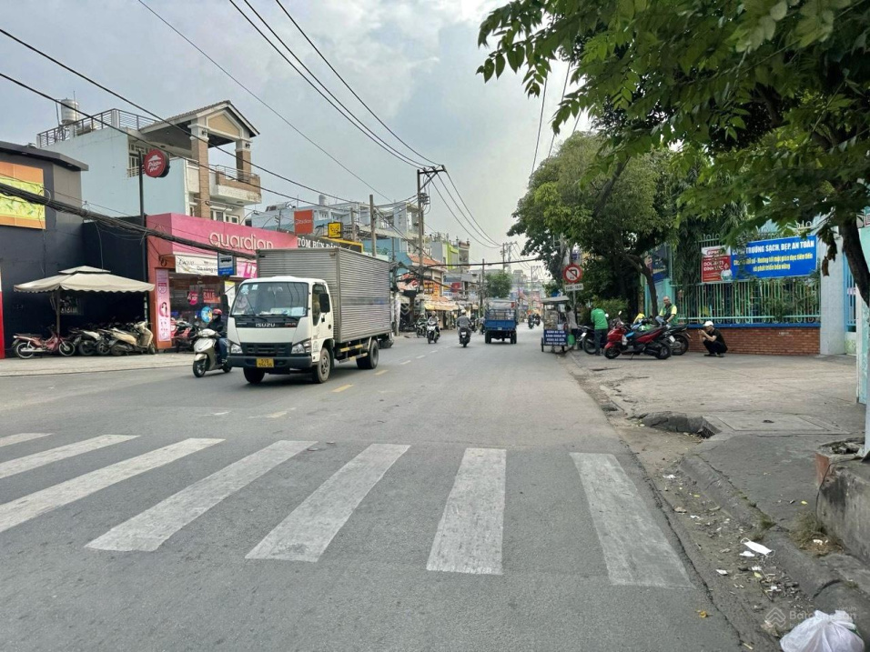  Mặt tiền Thống Nhất - trục kinh doanh sầm uất - nhà 4 tầng, sẵn dòng tiền - giá 17,8 tỷ 