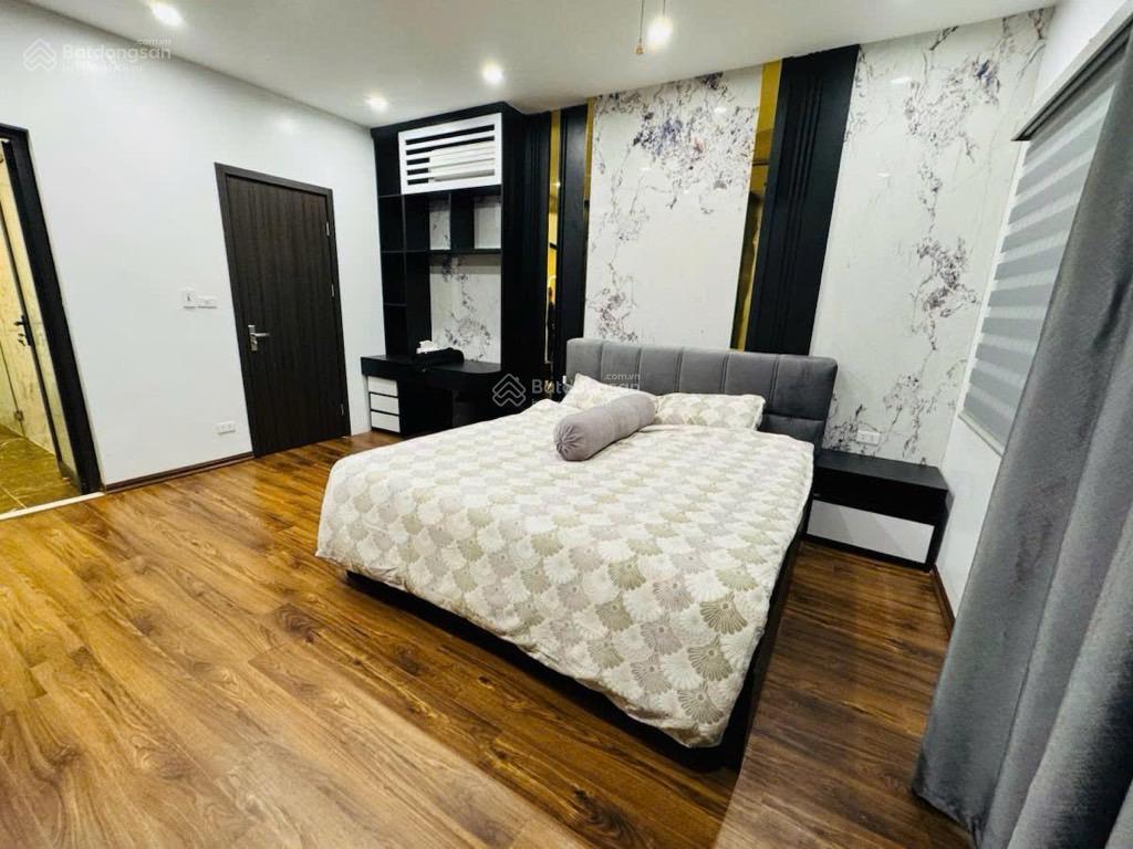  Bán nhà phố Bạch Mai 6 tầng thang máy ô tô cửa nhỉnh 15 tỷ kinh doanh đủ các mặt hàng. 