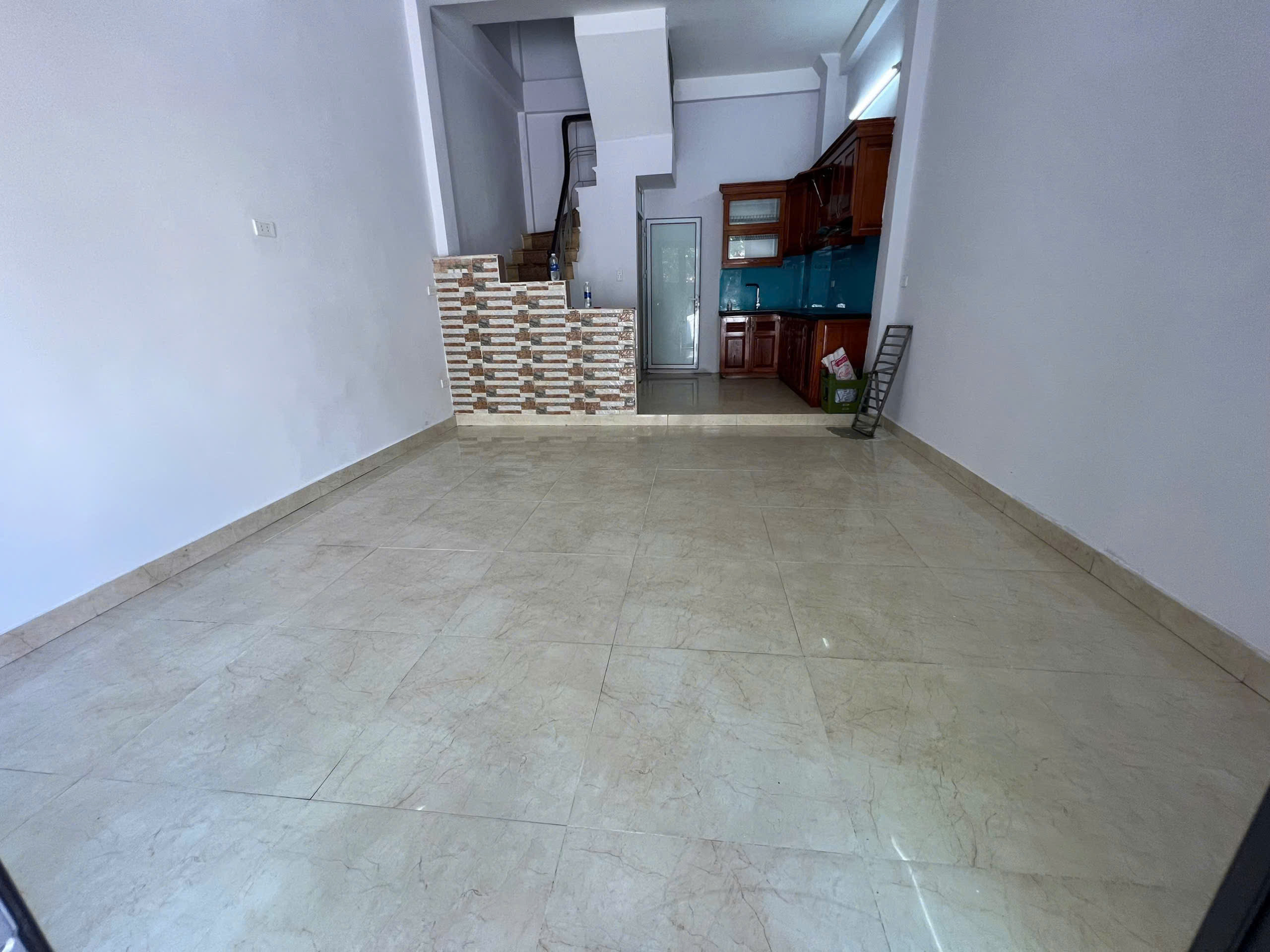  CC cần cho thuê nhà ngõ Minh Khai 32m² x 3,5 tầng, 3PN, 3WC  13 triệu/tháng 