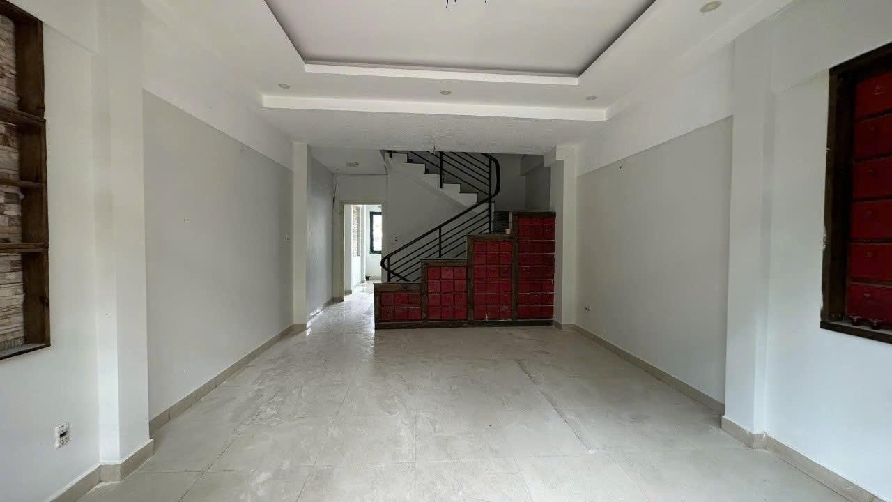  Cho thuê nhà mặt tiền 8 phòng Phạm Ngọc Thạch phường 6 Đà Lạt 24 triệu/tháng 