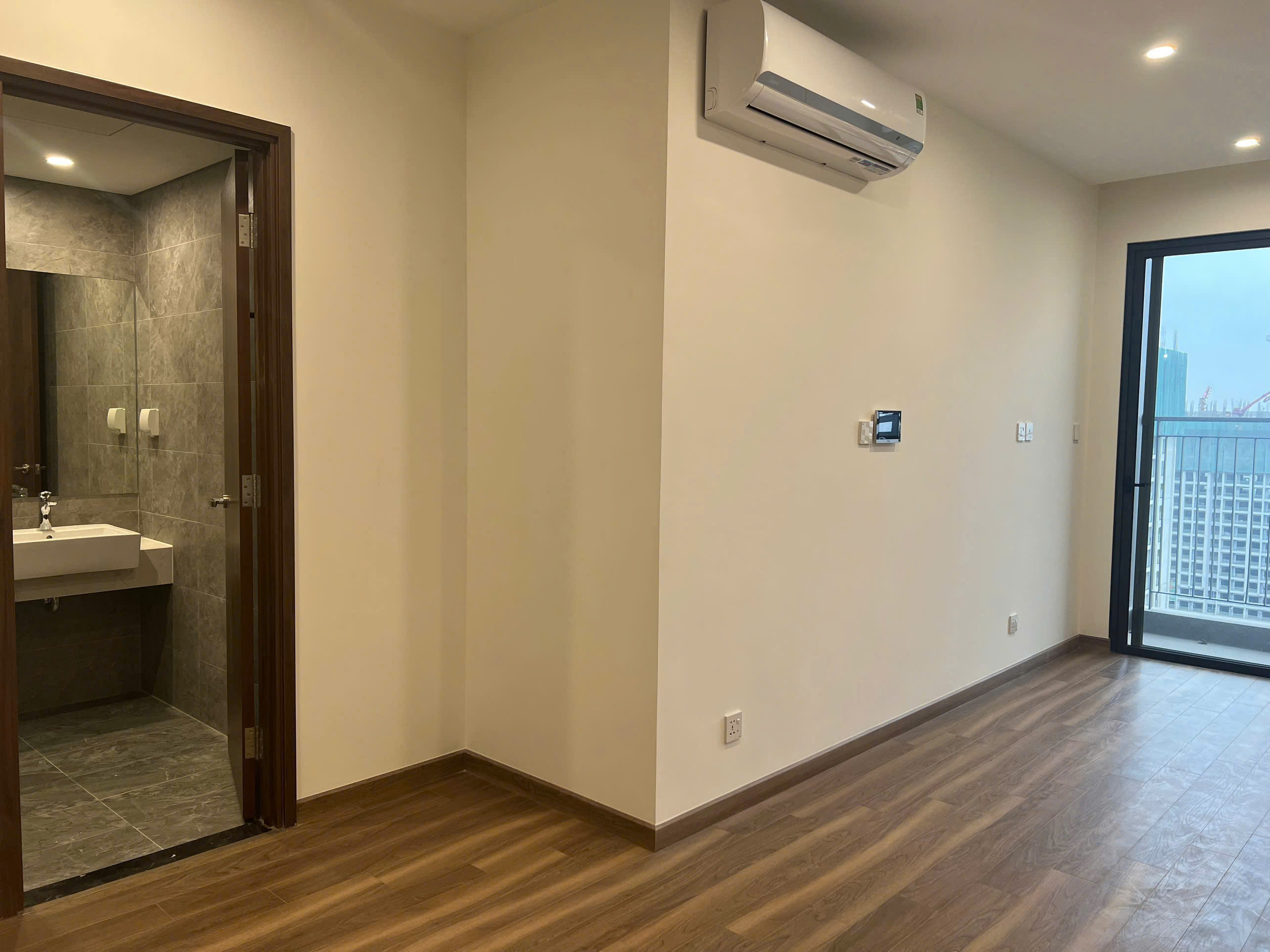  Bán căn studio tầng trung ZR1 1903 - Zurich - Ocean Park 1 còn ân hạn 1,1 tỷ đến tháng 2/2027 