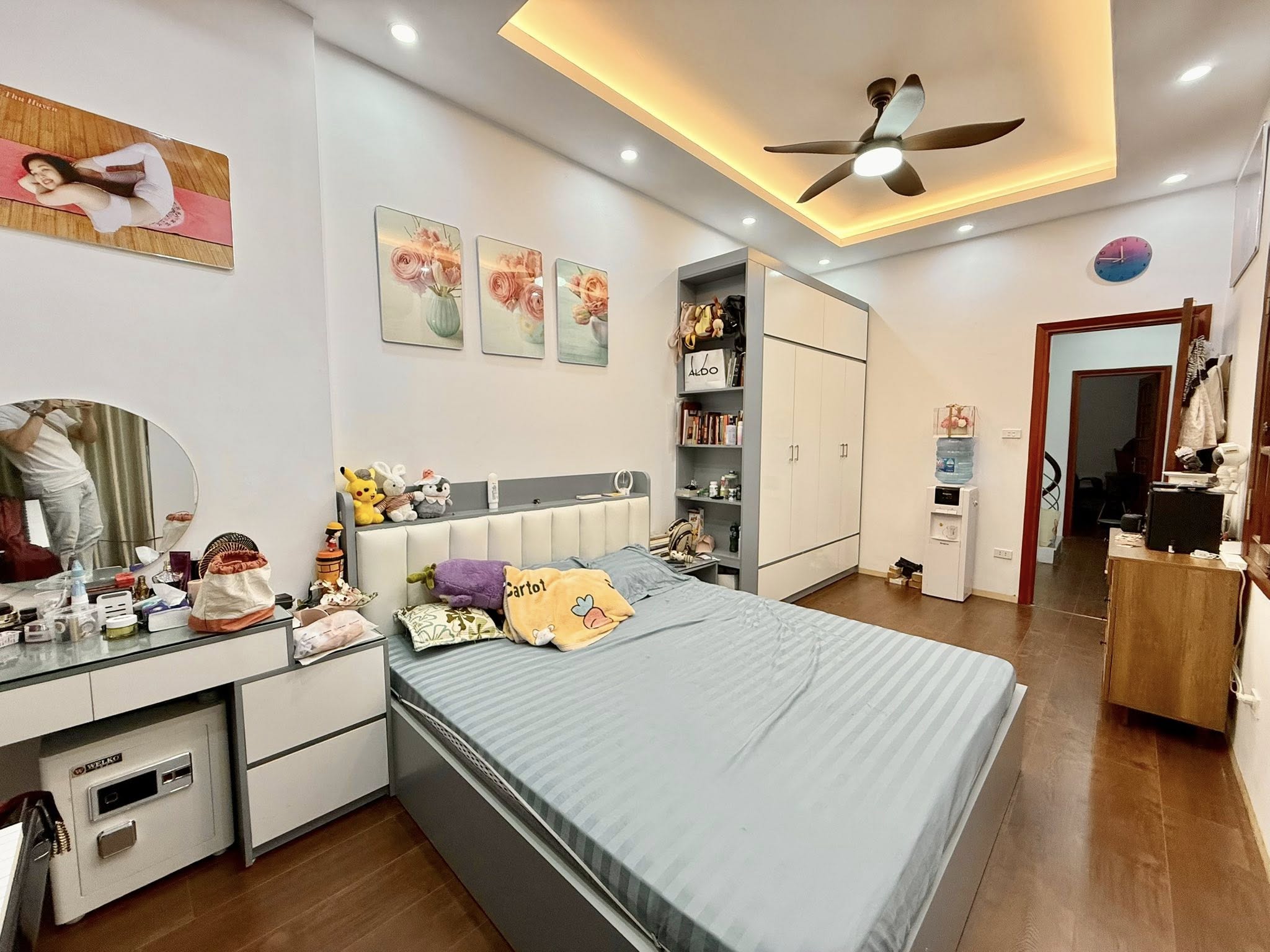  Bán nhà Lê Đại Hành, 25m2, 5 tầng 3 phòng ngủ, mặt tiền 3.3m, giá nhỉnh 8 tỉ, ngõ rộng thoáng 