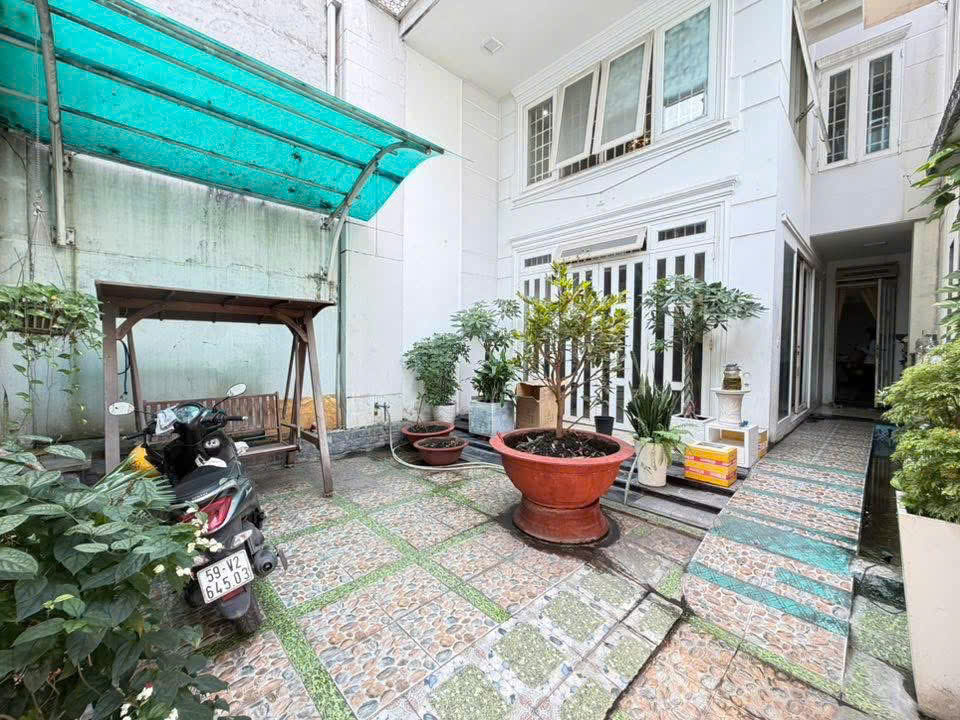  Bán nhà Biệt thự - Lê Hoàng Phái - ngay Nguyễn Oanh, 7x21m, 5 Tầng - 5PN, chỉ 12,5 Tỷ. 