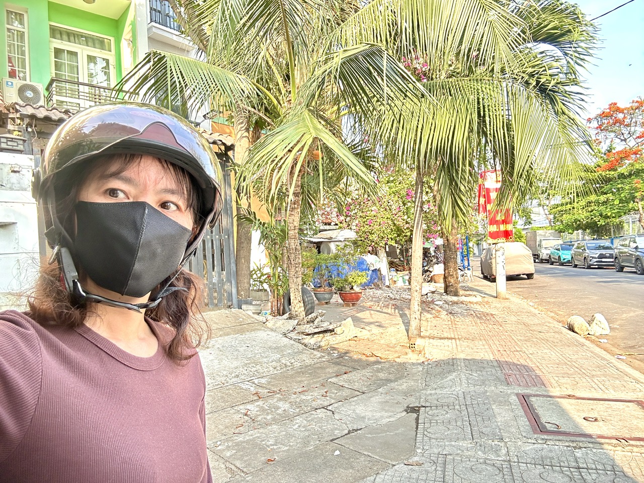  BÁN NHÀ 2 MẶT TIÊN- KINH DOANH SIÊU ĐỈNH- XE HƠI NGỦ TRONG NHÀ-Đ.TÔN THẤT THUYẾT- LƯU THÔNG KHÁNH HỘI- BẾN VÂN ĐỒN- NGUYỄN TẤT THÀNH. 