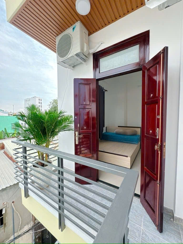  NHÀ GÓC 2 MẶT HẺM XE HƠI - SÁT VÁCH LOTTE MART QUẬN 7 