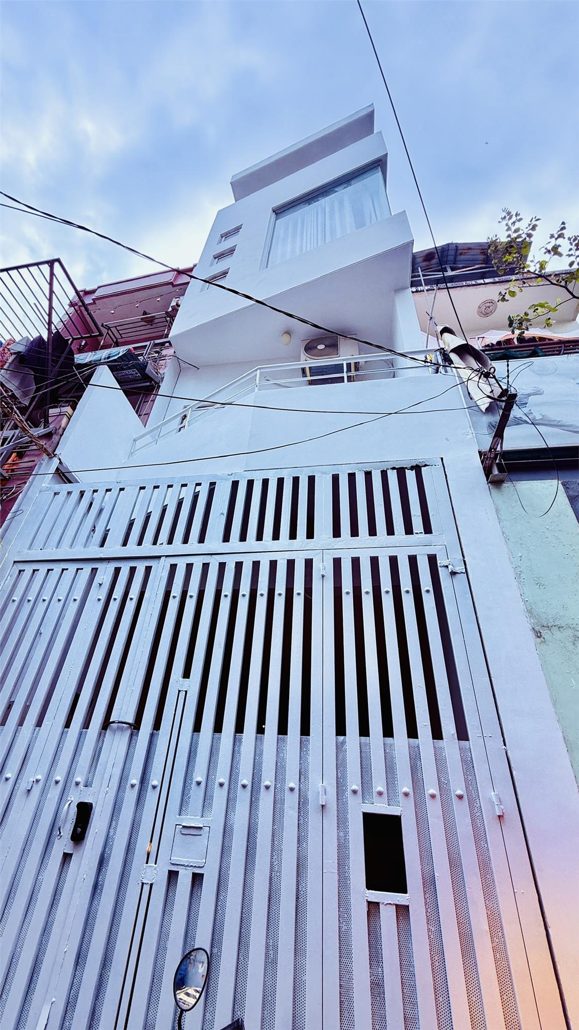  CHDV 14 PHÒNG, NGAY NGUYỄN VĂN NGHI, HXH, 5 TẦNG, 81M2, GIÁ CHỈ 10.5 TỶ, GIÁ ĐẦU TƯ 