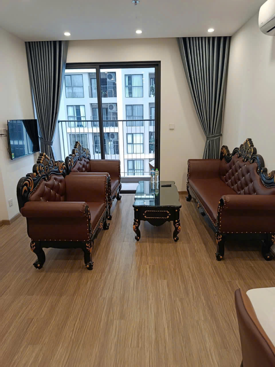  Chính chủ cho thuê căn hộ 2 ngủ,2 wc,đủ nội thất tại Vinhomesmart Tây Mỗ 