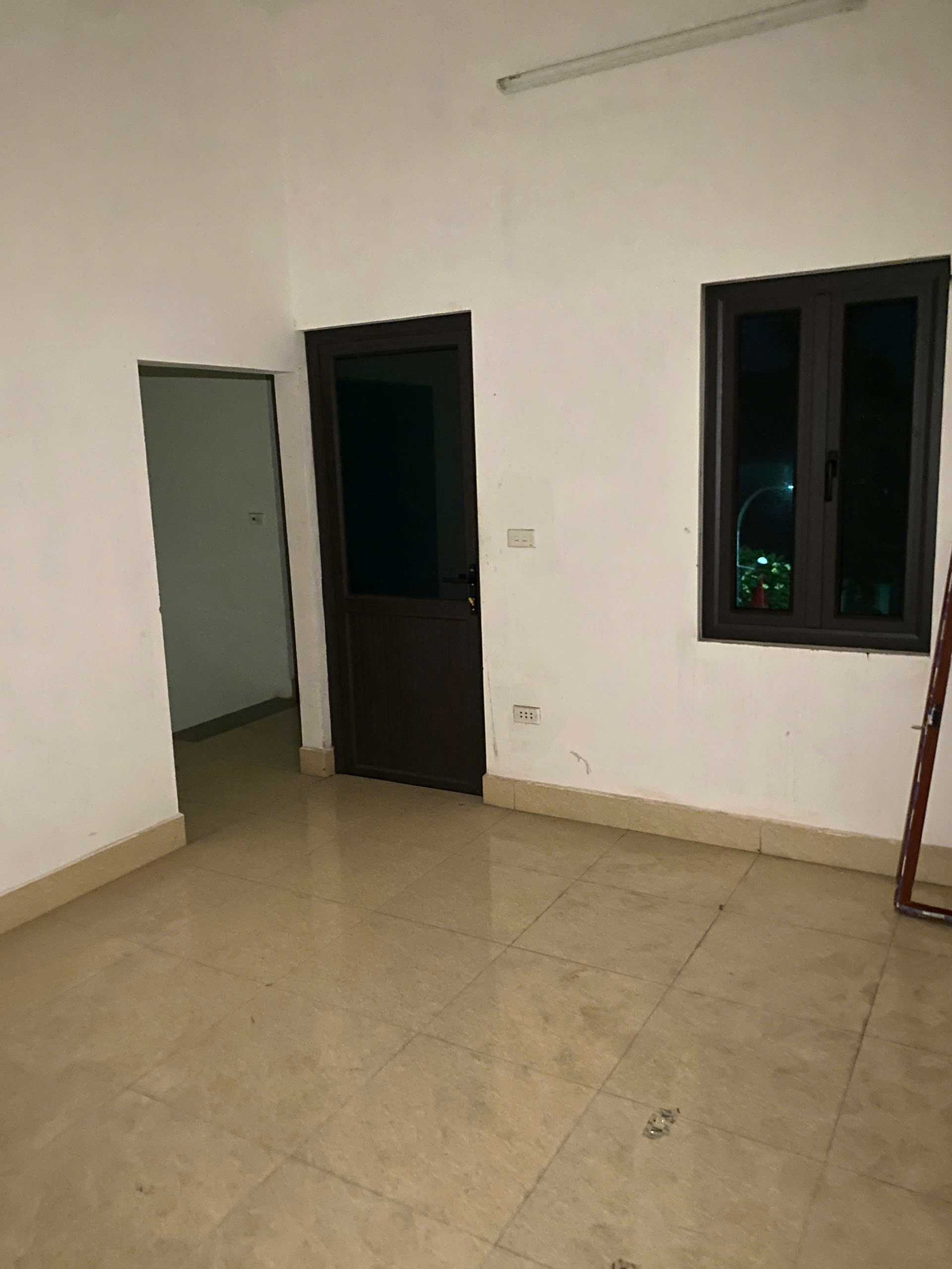  Bán Căn Nhà 2 Tầng có Diện tích 180m2 Tại xóm11 -  xã Hải trung cũ – Nam Định. 