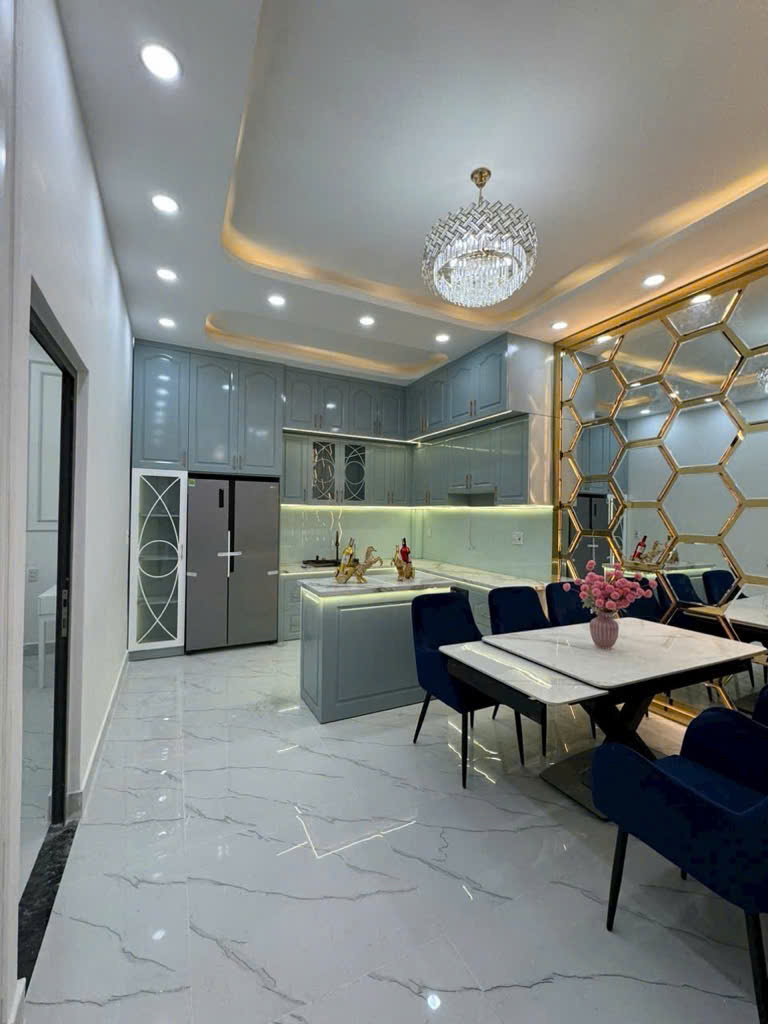  BIỆT THỰ PHẠM HỮU LẦU - CẠNH PHÚ MỸ HƯNG - NGANG KHỦNG 8M 