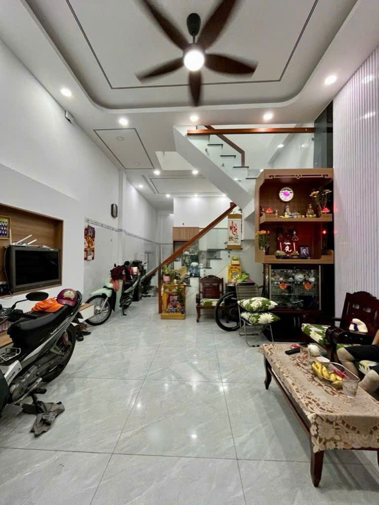  Bán nhà Bình Trị Đông, Bình Tân - 4.4x13.5m - 3 phòng ngủ - hẻm 4m -  5.6 tỷ (tl) 
