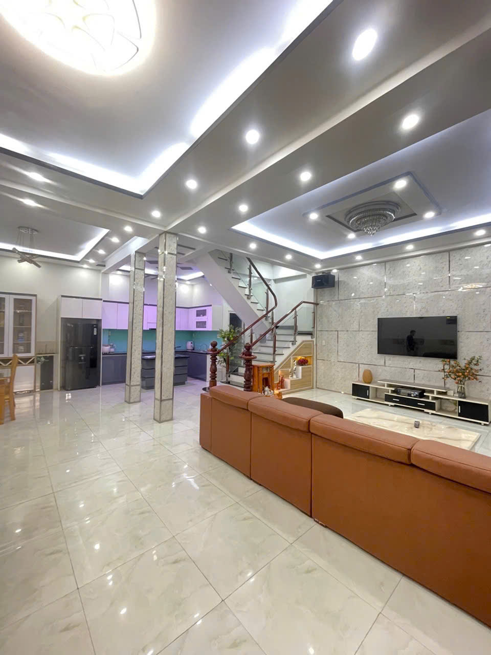  MẶT TIỀN HƯNG LÂN 3 – CƠ HỘI SỞ HỮU NHÀ ĐẸP NGAY TRUNG TÂM BÀ ĐIỂM, HÓC MÔN 