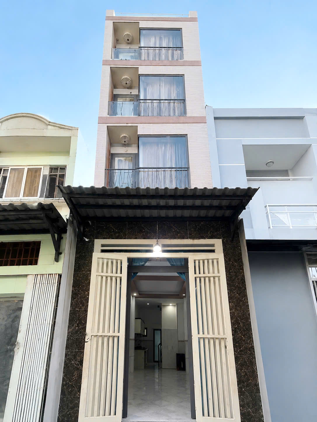  Nhà đúc: lửng/3lầu SHHC 154 Âu Dương Lân P3Q8 