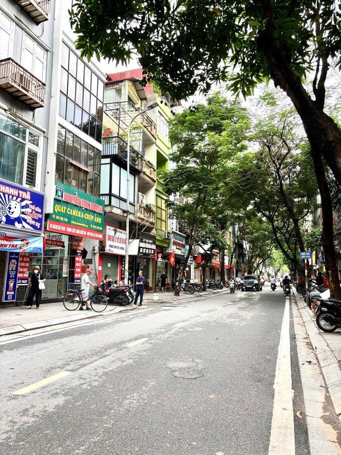  MẶT PHỐ ĐỘI CẤN - BÁN NHÀ 5 TẦNG LÔ GÓC  - 51M2 X MT 4,5M - GIÁ 17.8 TỶ 