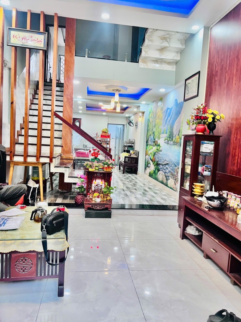  Bán nhà đường Man Thiện, Phường Tăng Nhơn Phú A, Q9, Thủ Đức, TP HCM. DT 72m2, 3 tầng, sổ hồng. Giá 6.35  tỷ 