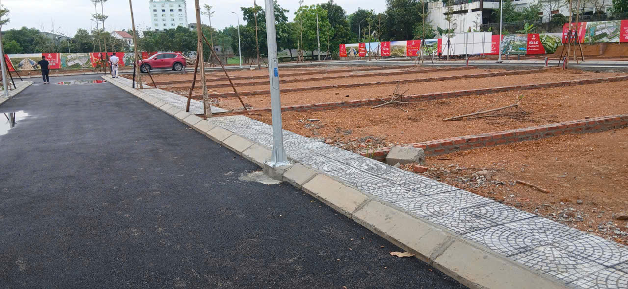  Chính chủ cần bán mảnh đất 100m² tại Hòa Lạc, full thổ cư 