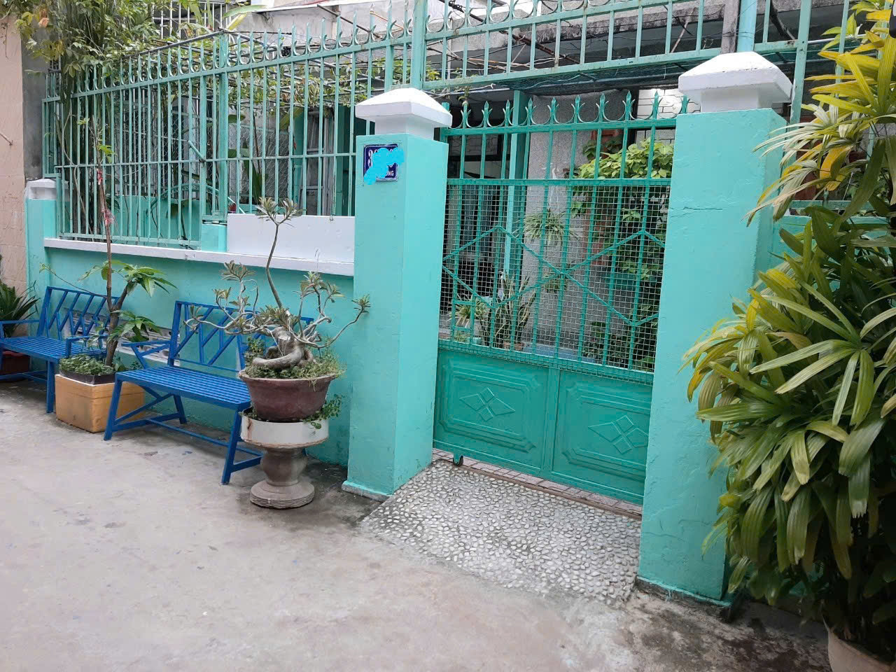  Bán đất tặng nhà C4 khu chợ đêm Hùng Vương - Nha Trang
DT: 131m², ngang 6,3m 
- 
Giá bán : 160tr/m ~ 20 ty 
