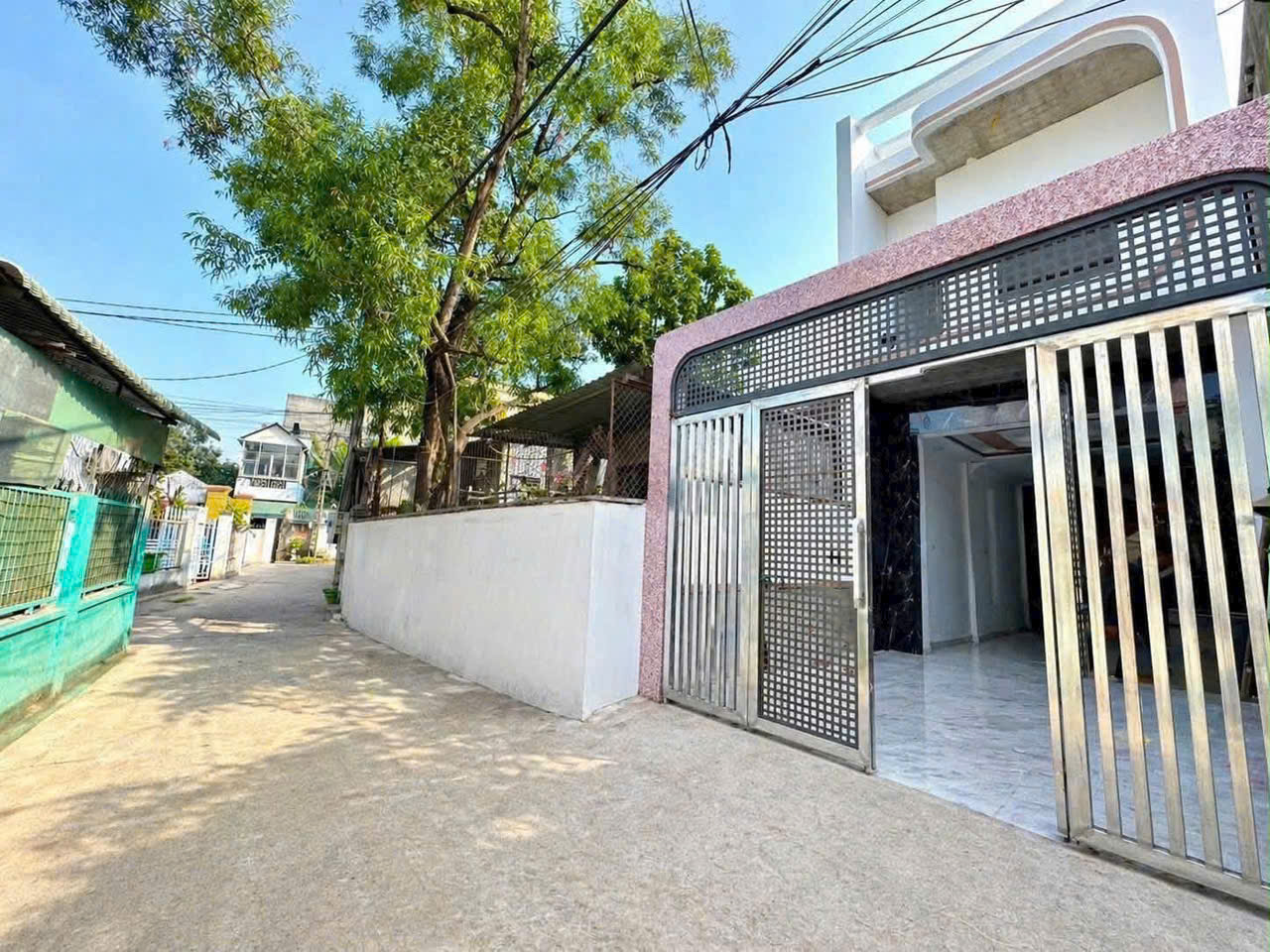  Bán nhà 2 Tầng Biên Hòa,SHR đường xe hơi,gần BV SingMark,chợ Bến Gỗ 