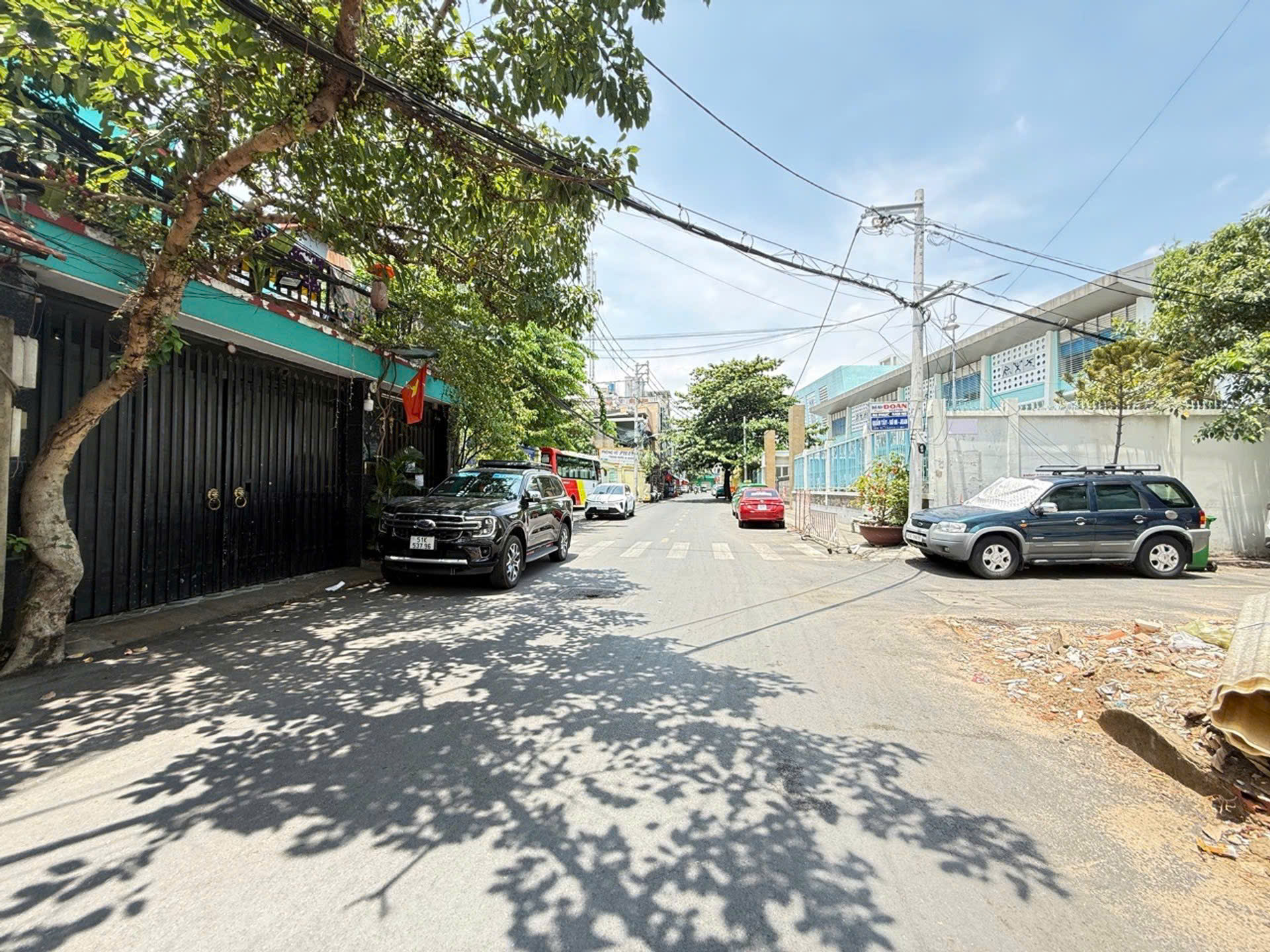  Chỉ hơn 6 tỷ xíu có ngay nhà mới đẹp 53m2 ngang 5m3, đường Nguyễn Văn Lượng đối diện Lotte Mart. Sổ đẹp hoàn công đủ 