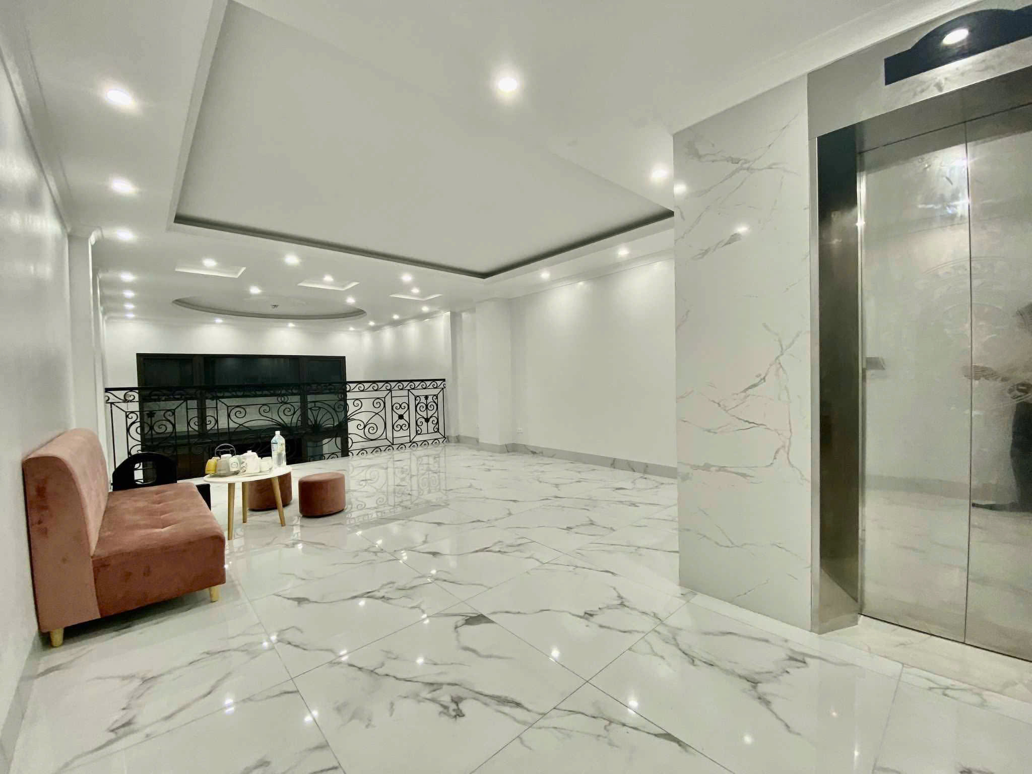  CHÍNH CHỦ CHO THUÊ VĂN PHÒNG, HIỆU THUỐC HOẶC KHO CHỨA HÀNG TẠI BÁT KHỐI, PHƯỜNG LONG BIÊN, QUẬN LONG BIÊN, HÀ NỘI 