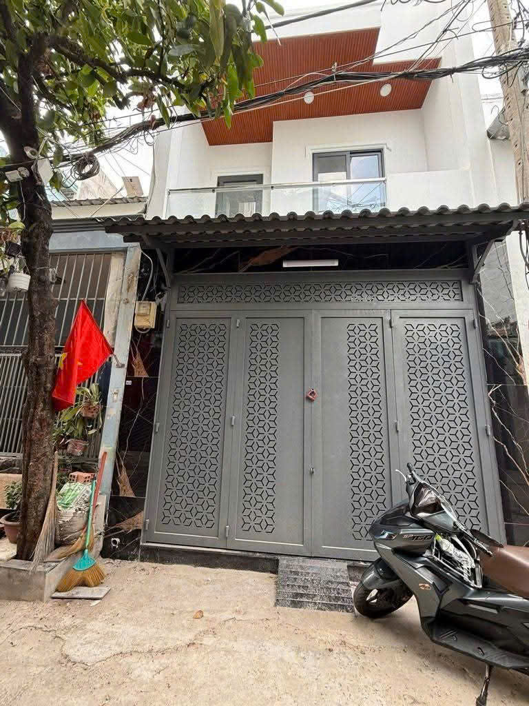  Bình Tân- Chỉ 5 T.y Nhỉnh - Hẻm 2/ - Đường Xe Hơi Thông - Nhà Đẹp - Gần Nguyễn Sơn - Giáp Tân Phú - KO LG - 56M2 - 2 Tầng - 3PN 