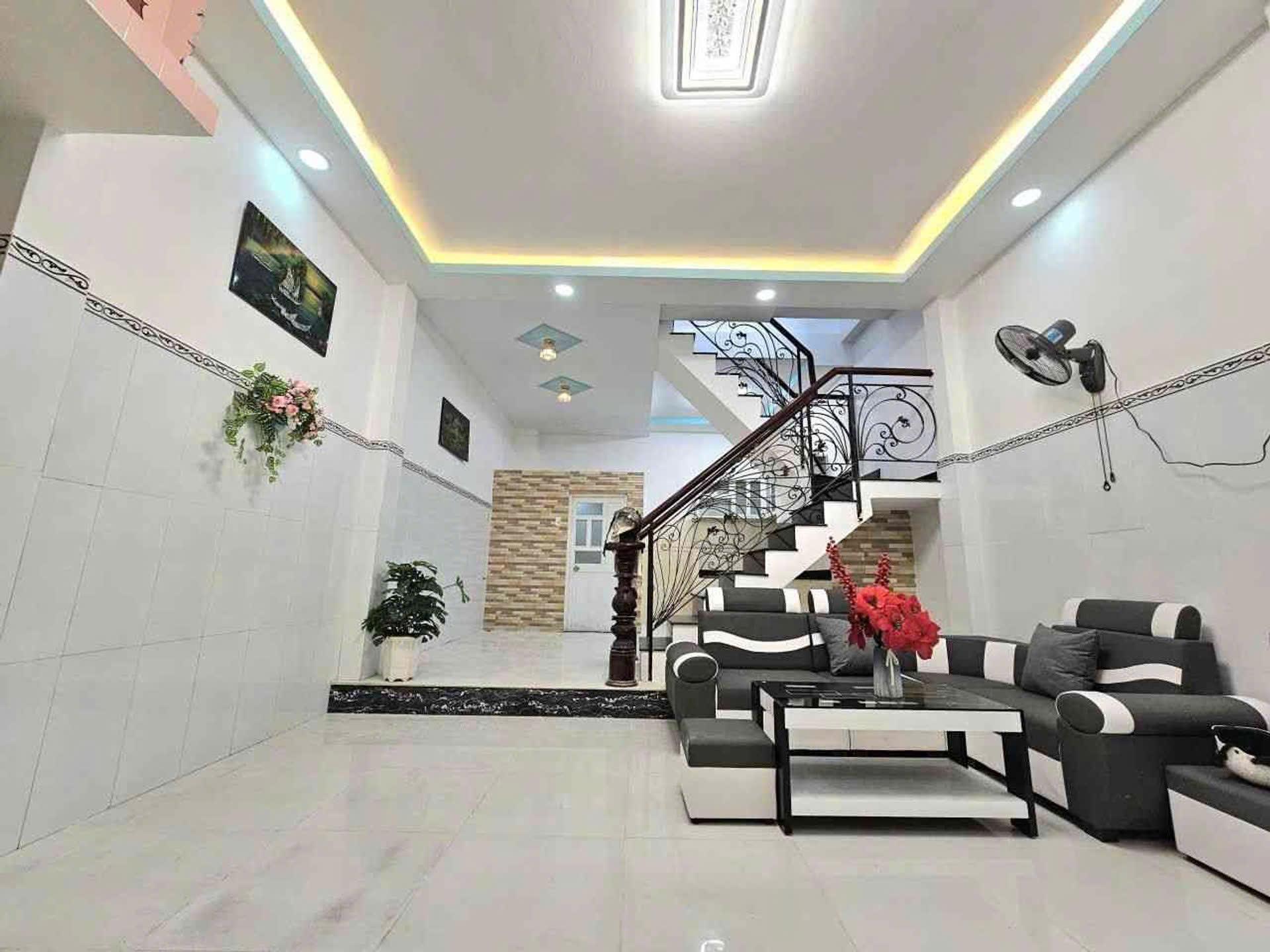  BÁN NHÀ QUẬN 8 - NGANG KHỦNG 9M - 5.49 TỶ- CÁCH MT 20M 
