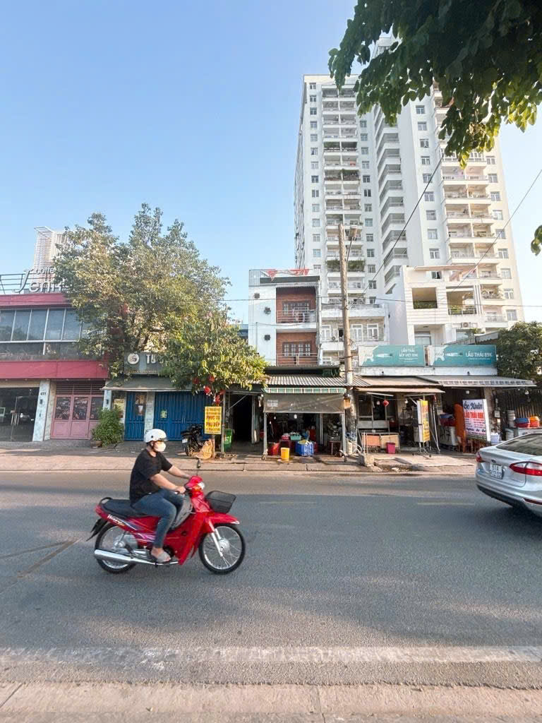  Quận 7, Nhà Mặt Tiền Trần Xuân Soạn, 6 Tầng, 4m5x30m. View Sông. Chỉ 17 tỷ. Bán Gấp. Hiếm 