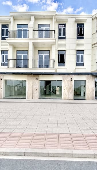  LAN ANH AVENUE – SHOPHOUSE 3 TẦNG - SỔ TRAO TAY NHÀ KHAI THÁC NGAY: 4 TỶ. VŨ 0933910039 