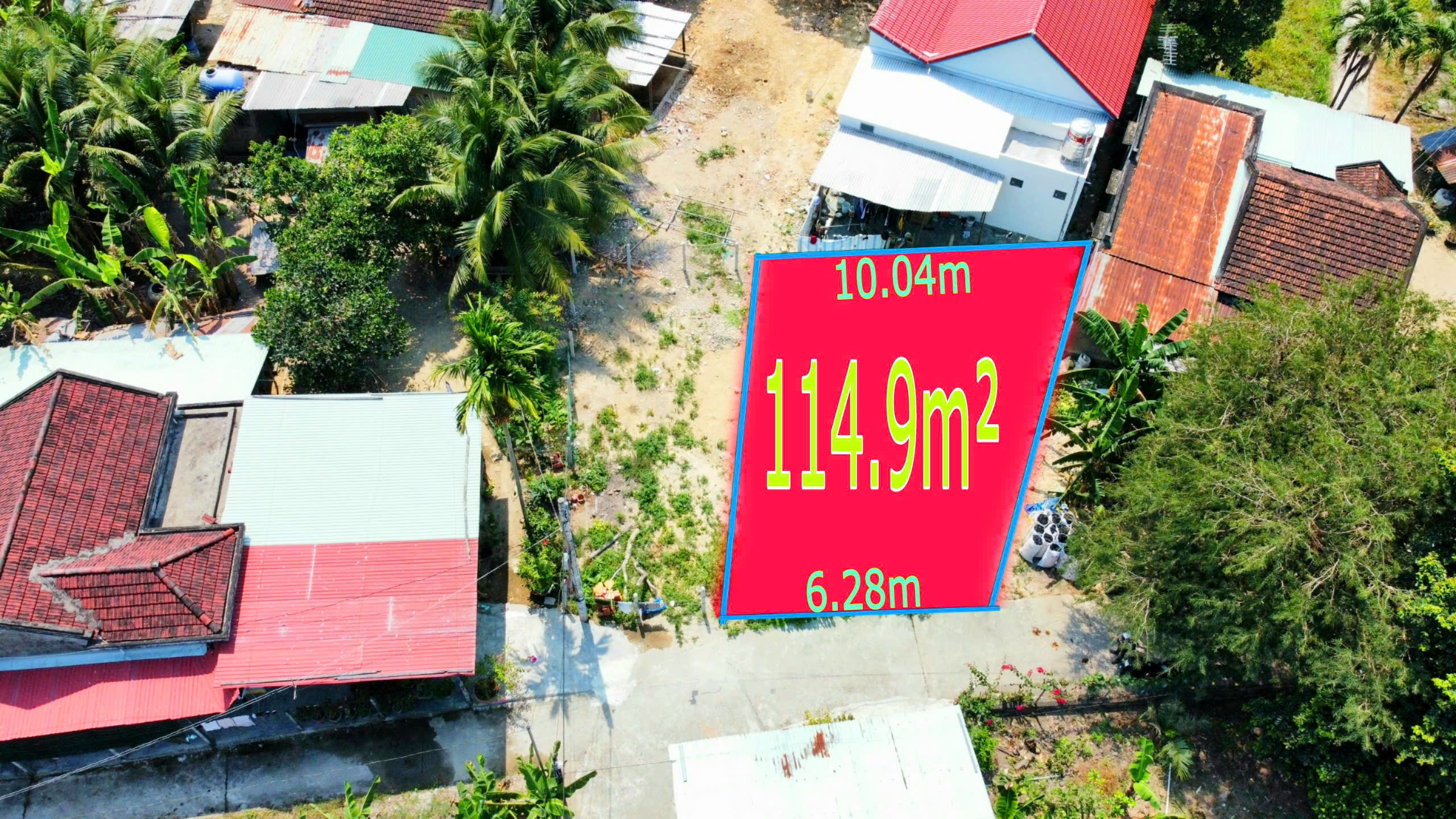 Bán đất Diên Phước ( nay thuộc Diên Thọ) - Khánh Hoà
 - 
Diện tích : 114,9m² ( ngang 6m nở hậu) 
Hướng : Tây Bắc
Giá : 900tr ( bớt lộc ) 
Lh : 0905.724.084 Ngọc Bích Land 