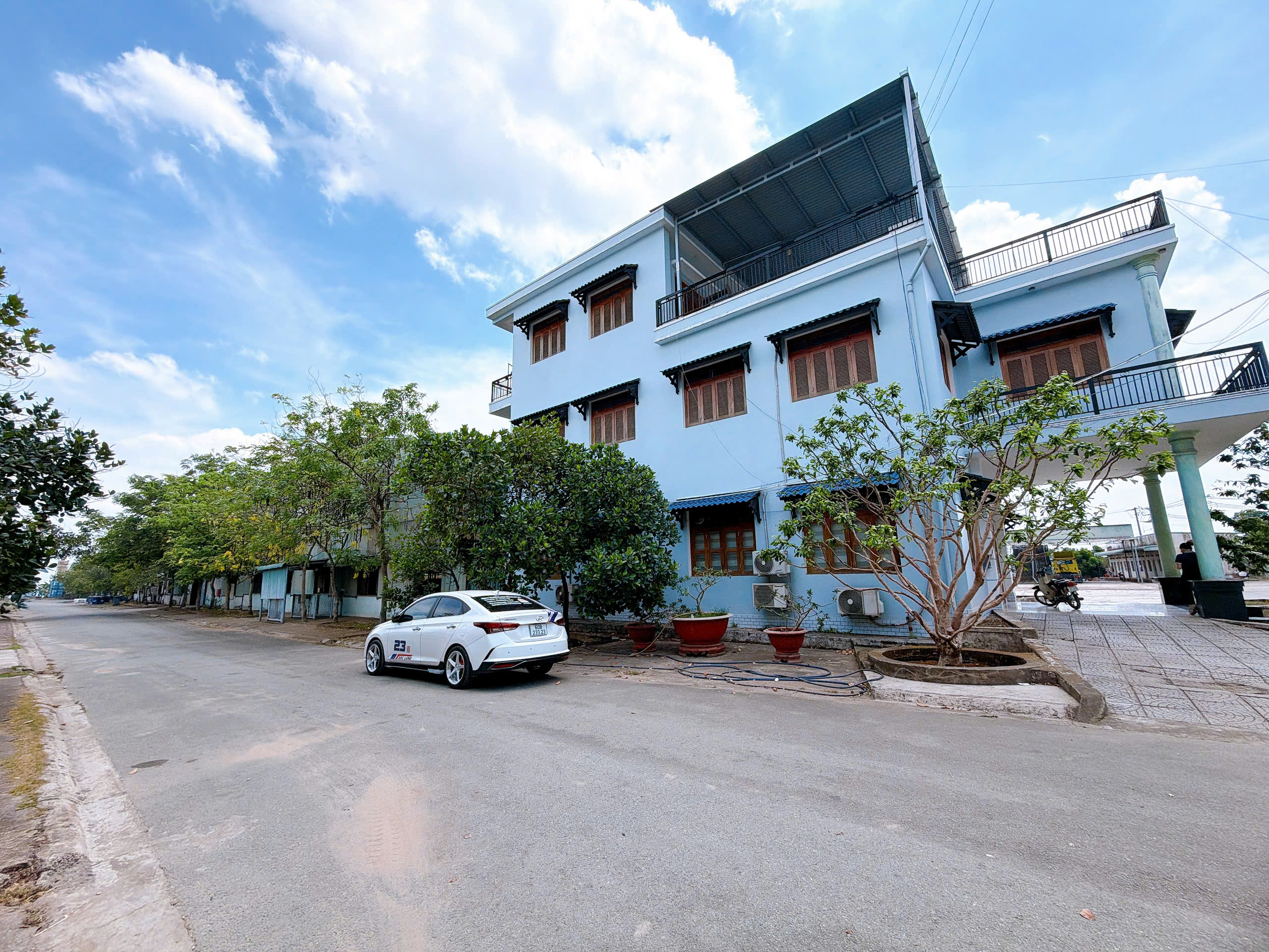  XT104 cho thuê toàn bộ khu đất gồm nhiều nhà xưởng lớn, thu hút đầu tư nhiều ngành nghề 