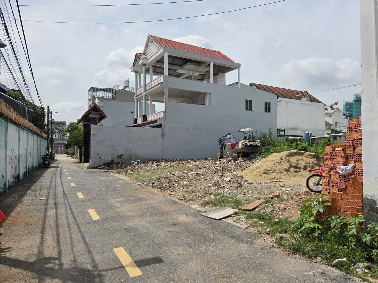  Bán lô đất hiếm – Trung tâm Bình Thạnh, quy hoạch xây 32 phòng CHDV, dòng tiền 2.5 tỷ/năm, lãi vốn kỳ vọng 12–16 tỷ sau 12 tháng. 