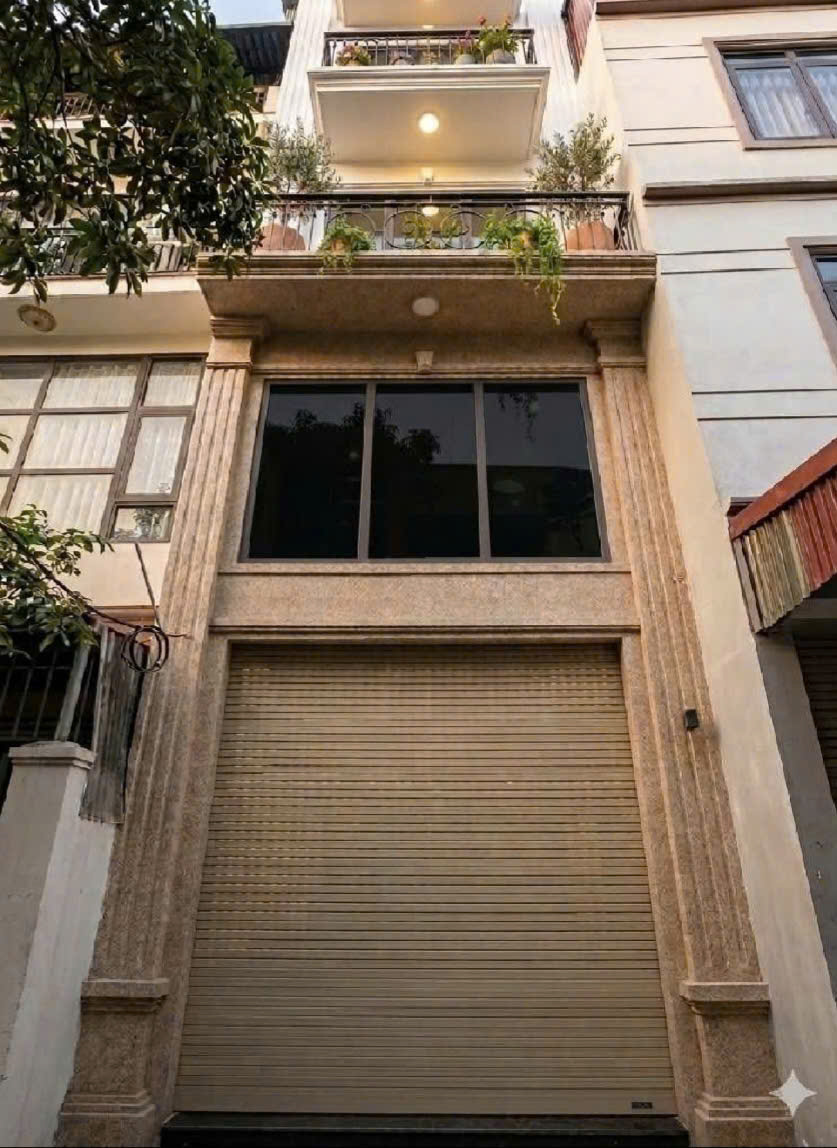  NHÀ PHỐ PHÚC LỢI 36M X 6 TẦNG THANG MAY  Ô TÔ ĐÔ CÔNG NGÀY ĐÊM GẦN TRUNG TÂM THƯƠNG MẠI EON LONG BIÊN  CẦU VĨNH TUY 