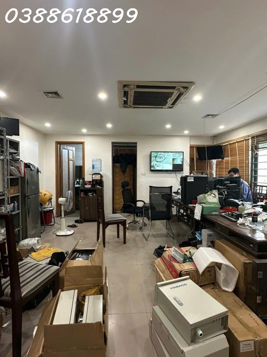  ????LÔ GÓC NGUYỄN VĂN HUYÊN - Ô TÔ TRÁNH - NGÕ THÔNG - 8 TẦNG TM - KINH DOANH 