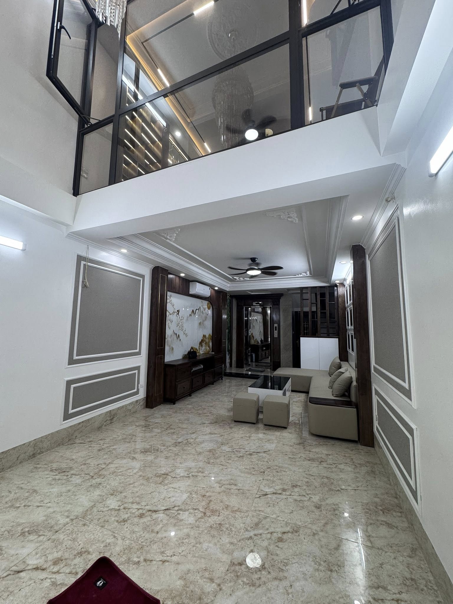  Bán nhà Lò Đúc, 45m2, 7 tầng thang máy, mặt tiền gần 4m, 19.8 tỉ, ngõ rộng, kinh doanh 