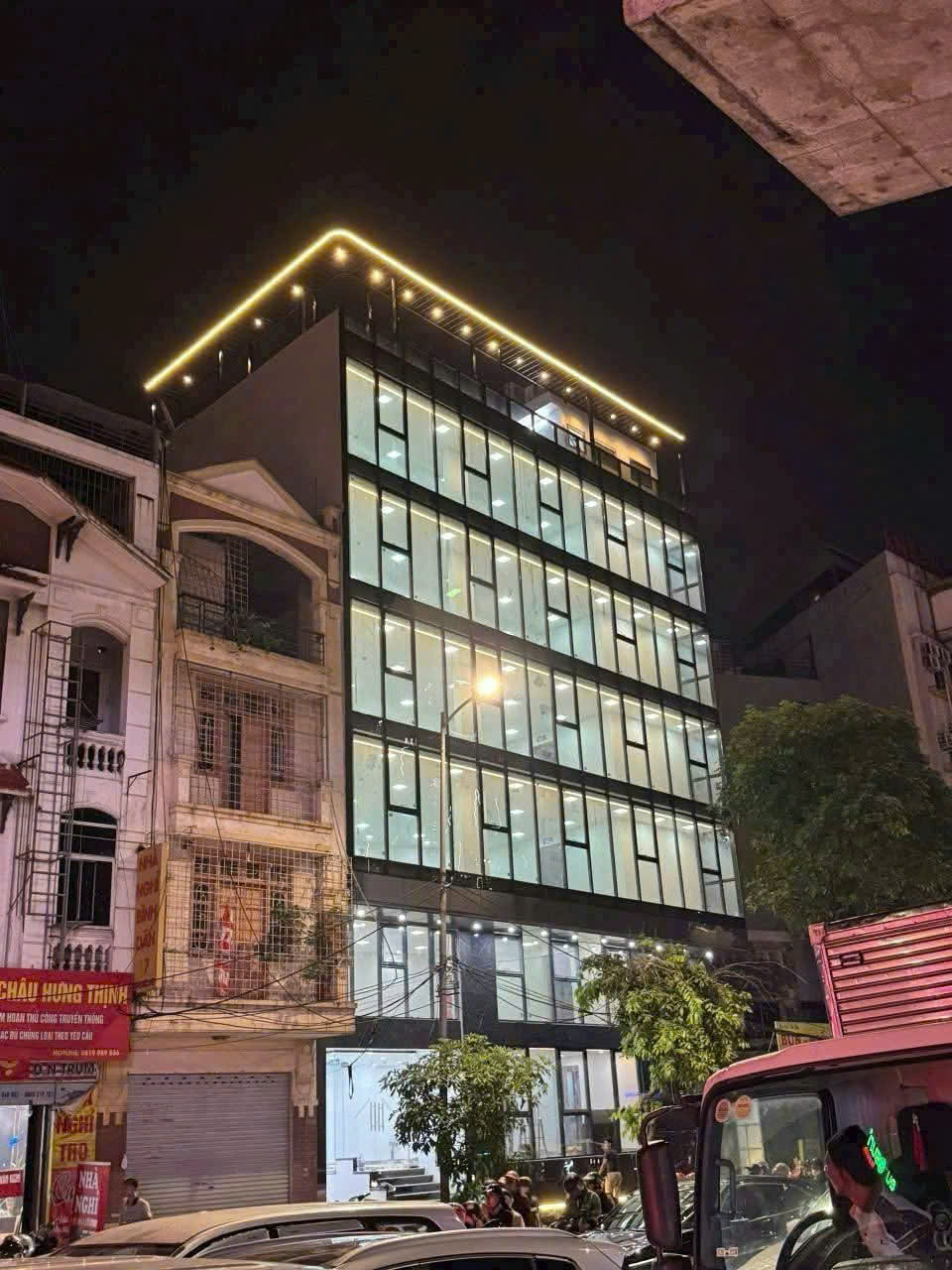  CHO THUÊ CẢ TÒA VĂN PHÒNG 
