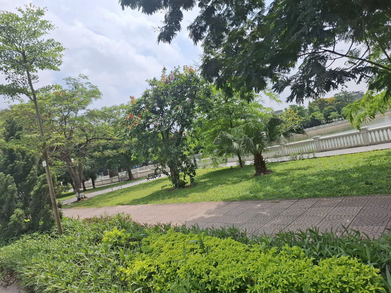  50M² ĐẤT TRUNG TÂM THẠCH BÀN, Ô TÔ VÀO TẬN ĐẤT, GIÁ 8,x TỶ! 