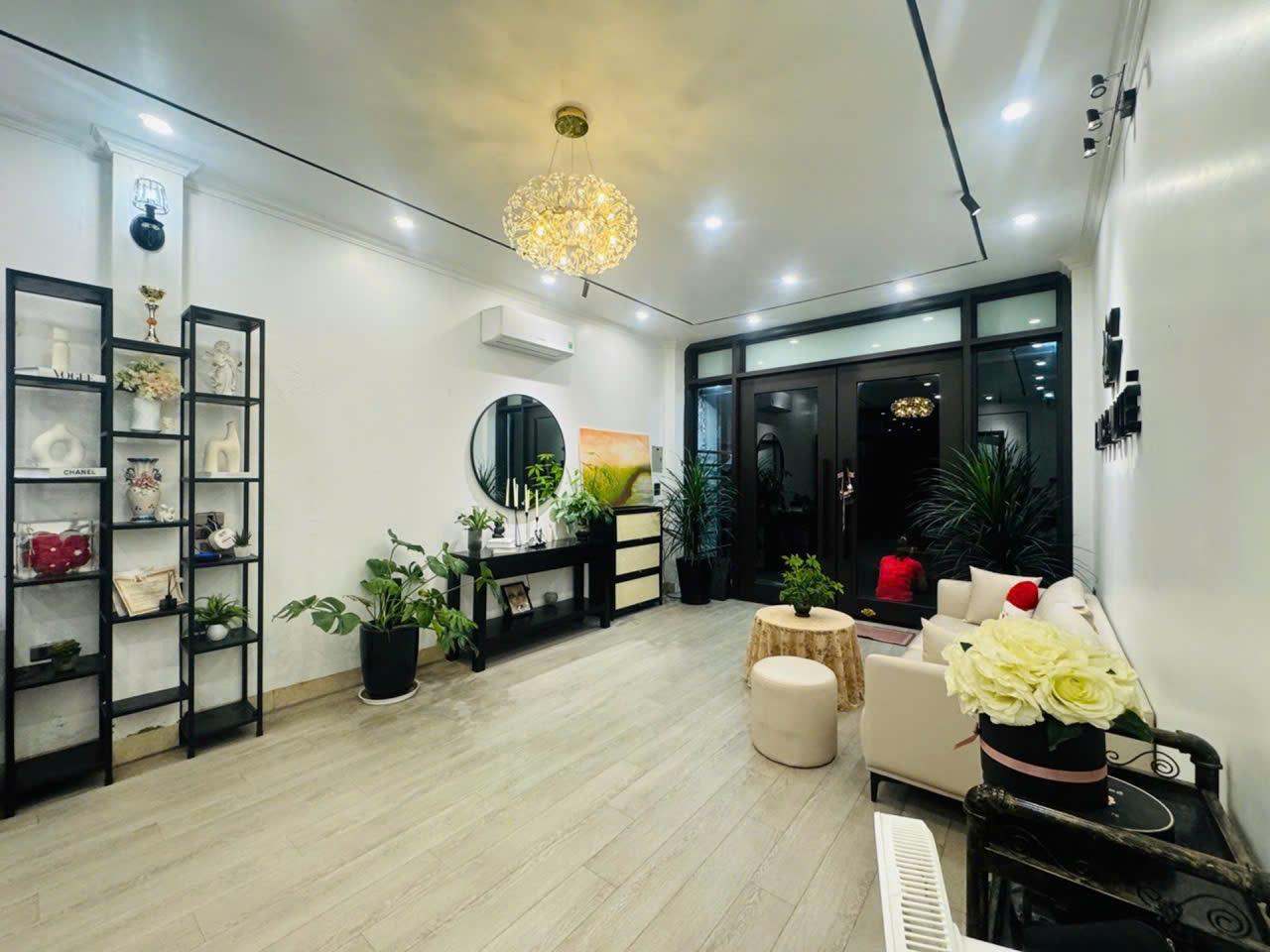  ????️ NHÀ PHỐ BỒ ĐỀ – CHẤT SỐNG TRIỆU ĐÔ GIỮA TRUNG TÂM LONG BIÊN ✨ 