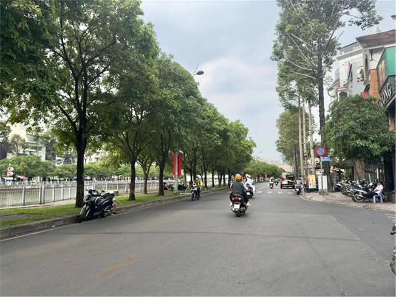  Nhà HXH Đường Nguyễn Văn Thủ Đa Kao Quận 1. 
