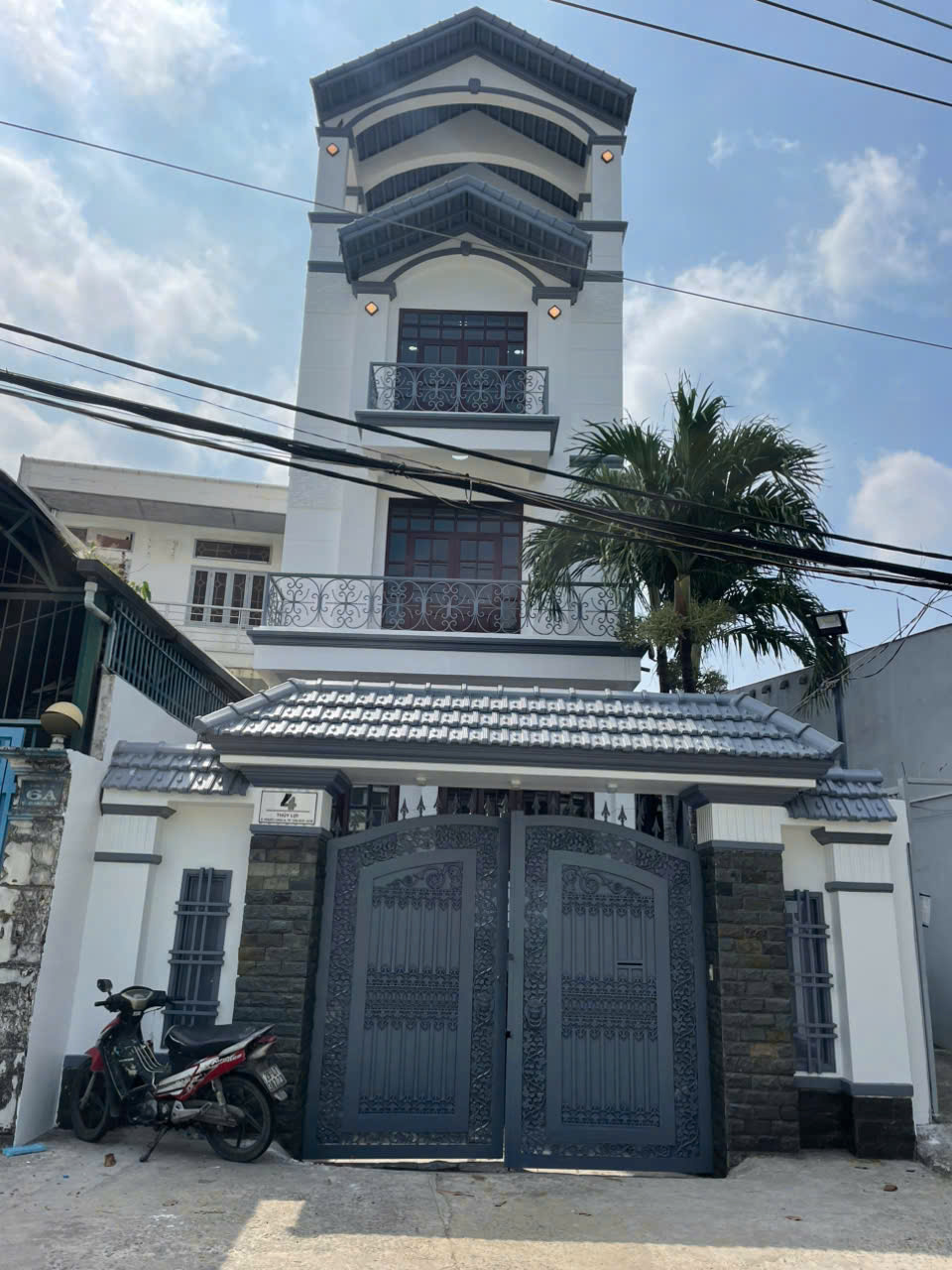  bán nhà 4 tầng MT đường  thuỷ loi , phước long A, Q9 . 