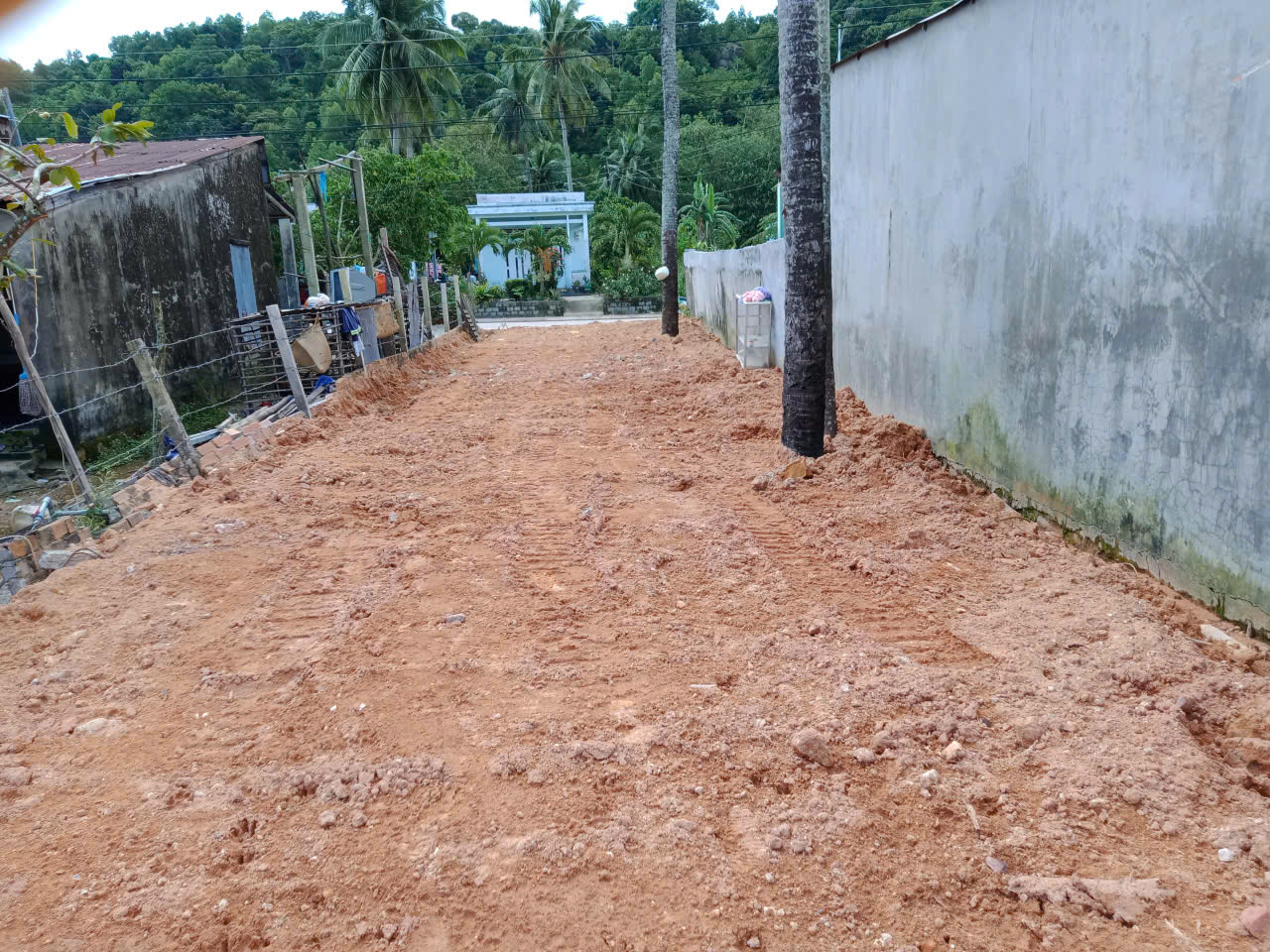  HIẾM CÓ KHÓ TÌM - CẮT LỖ BÁN GẤP LÔ ĐẤT VÀNG 561M2 NGAY CÁP TREO HÒN THƠM - PHÚ QUỐC 