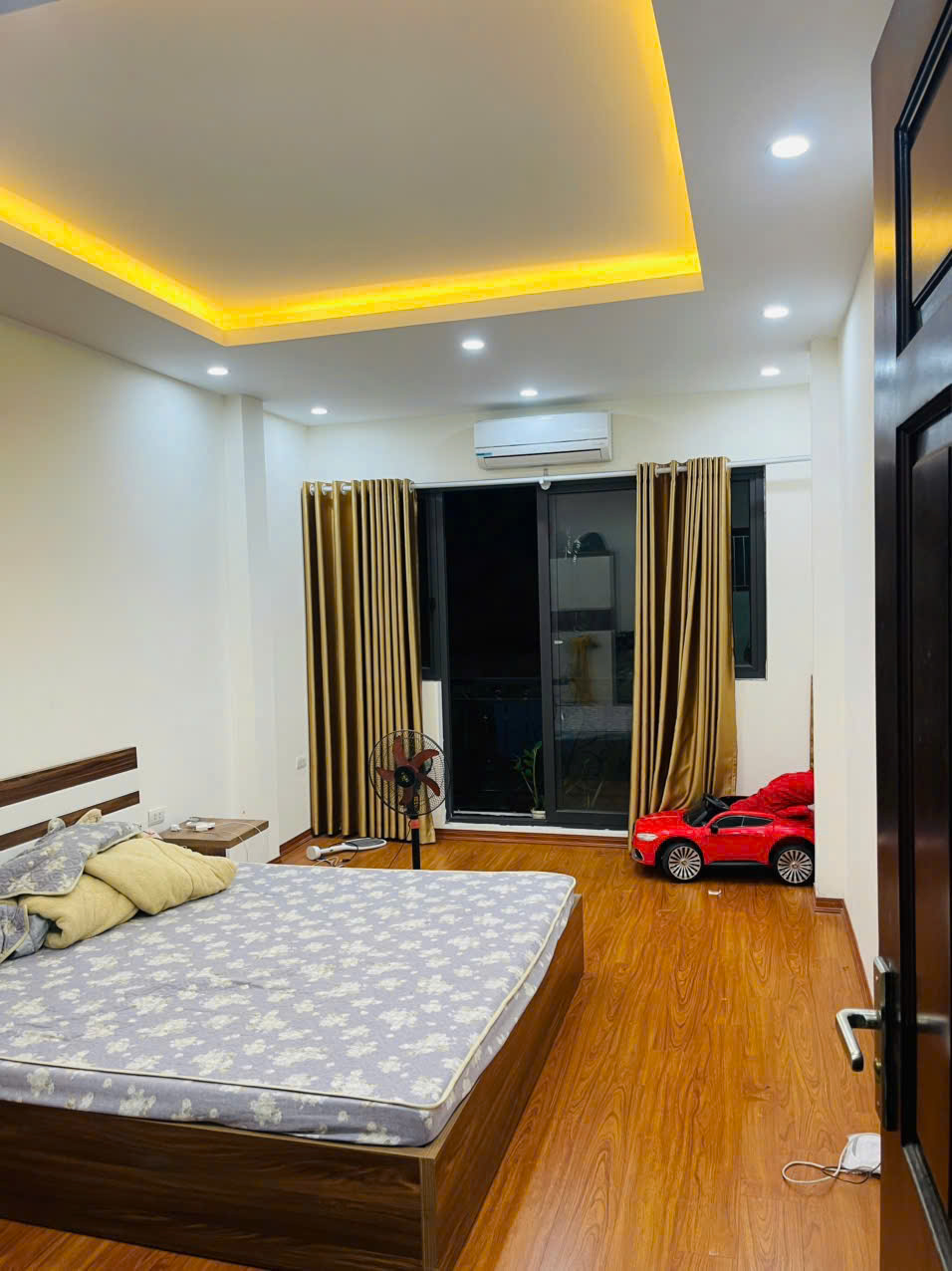  BÁN NHÀ Giáp Nhị Hoàng Mai 35m  – Nhà 6 Tầng Mới – full nội thất ở ngay - ô tô đỗ cửa - 9.x Tỷ  lh 0326213286 
