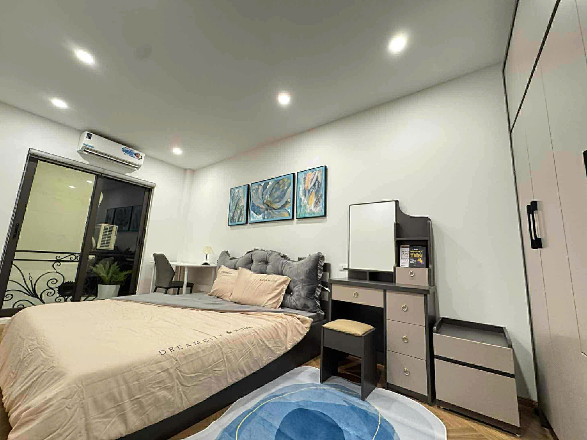  ???? Nhà Đẹp Trung Tâm Thạch Bàn – Cổ Linh, 40m², Thang Máy Xịn, Giá Nhỉnh 11 Tỷ 