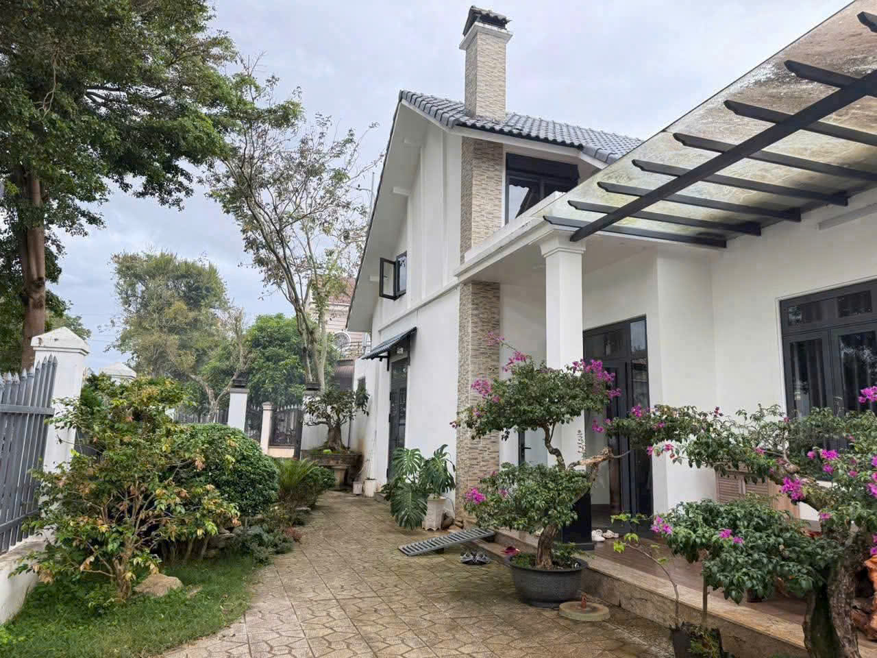  BÁN BIỆT THỰ 300m2 LÔ 90 LIÊN NGHĨA, ĐỨC TRỌNG .LÂM ĐỒNG Hàng hiếm trung tâm – vị trí VIP đáng sống bậc nhất Đức Trọng 