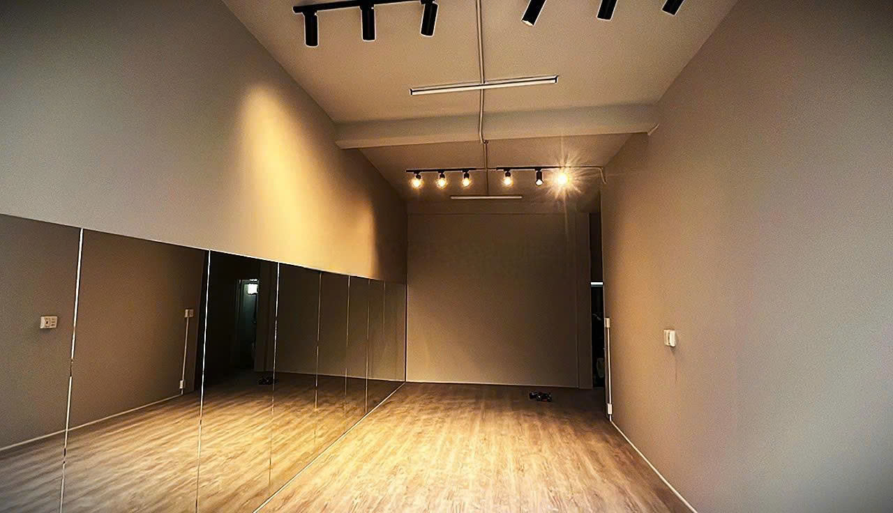  SANG NHƯỢNG STUDIO 3 PHÒNG TẬP – QUẬN 11- TP HCM 
