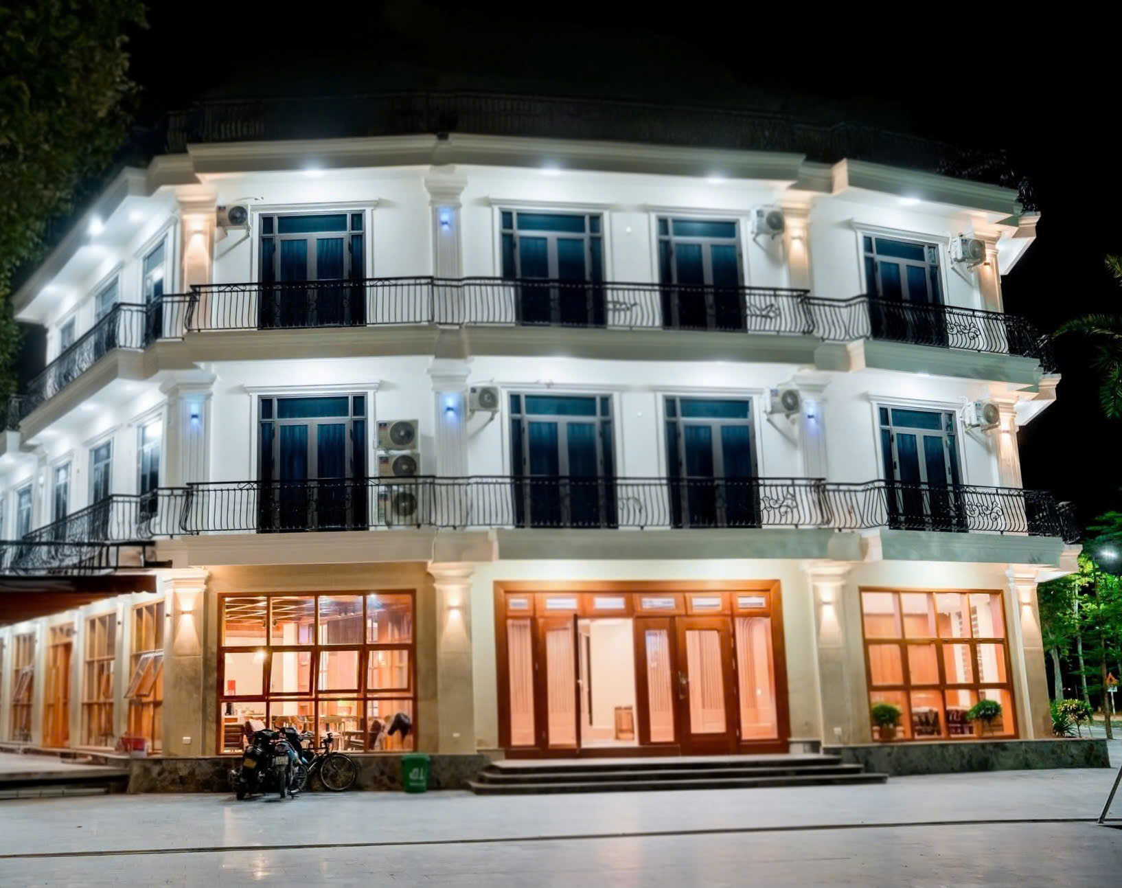  Tôi cho thuê nhà, Nguyễn Đình Thi, Hoàng Hoa Thám; 104m2* 3T -23 tr 