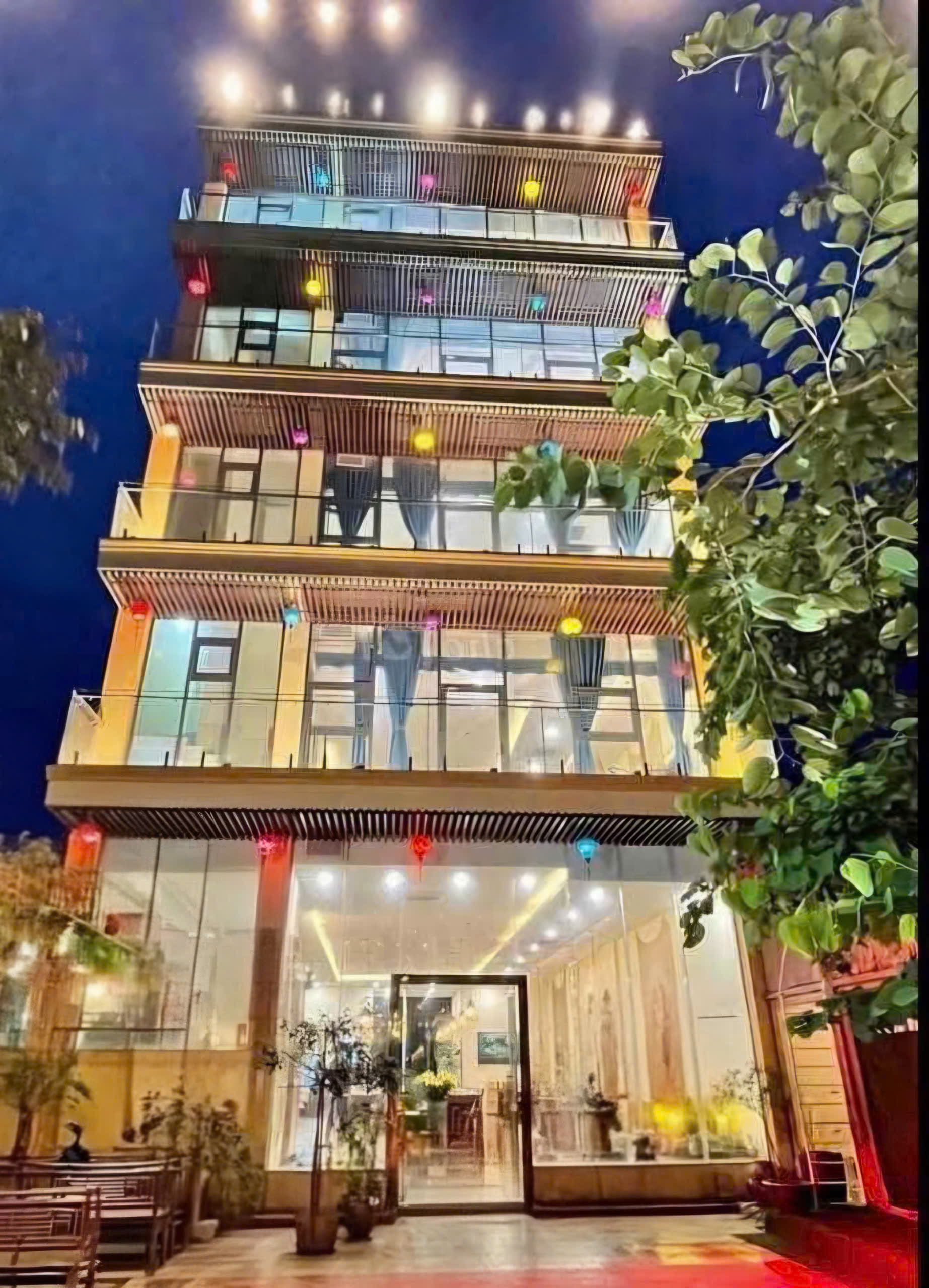  Cho thuê nhà, Trần Nhân Tông, Mai Hắc Đế, THANG MÁY; 132m2* 5T -36 tr 