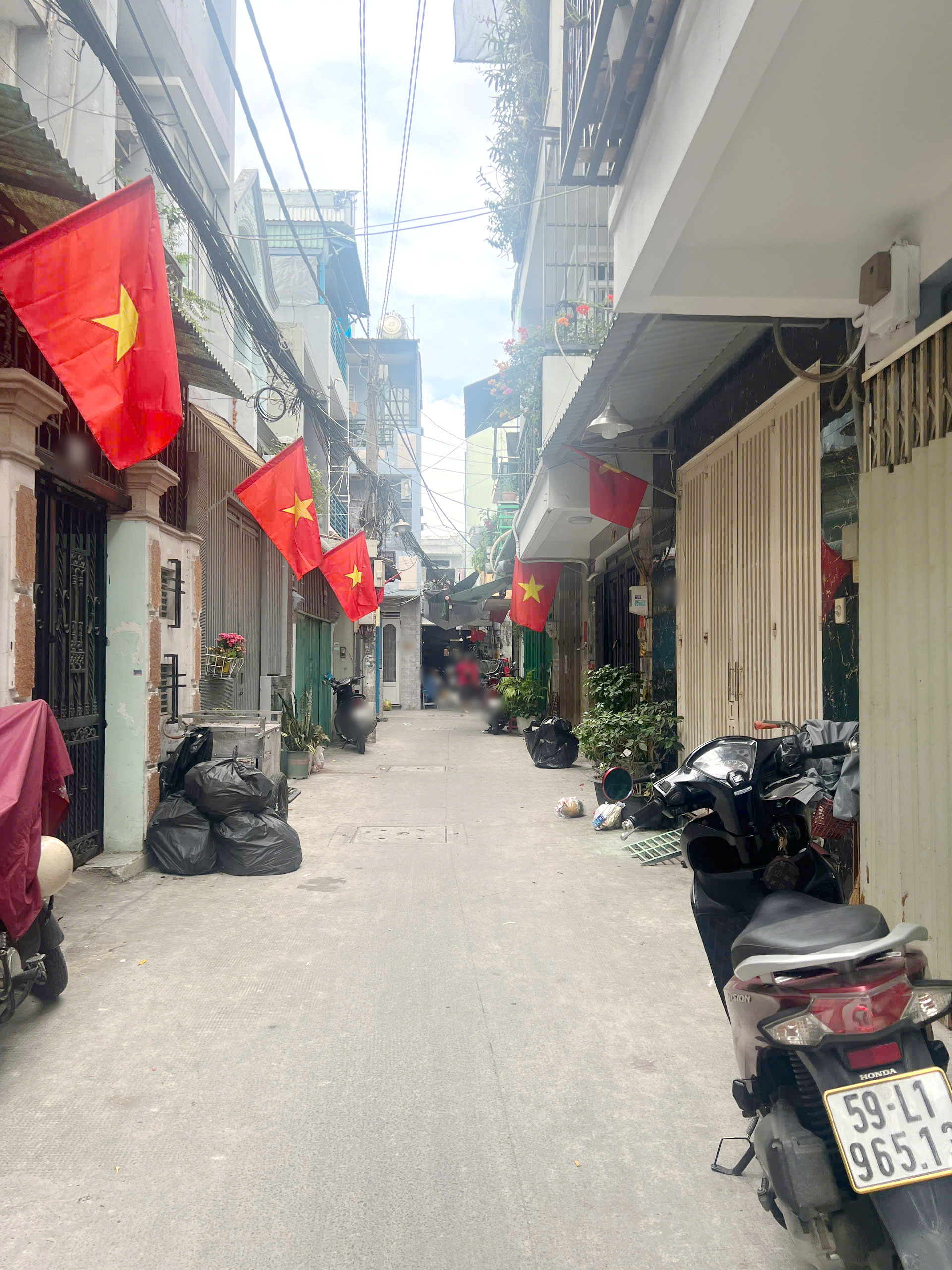  Bán nhà 4 tầng hẻm 4m đường Nguyễn Thị Tần P2Q8. Giá: 7 tỷ 