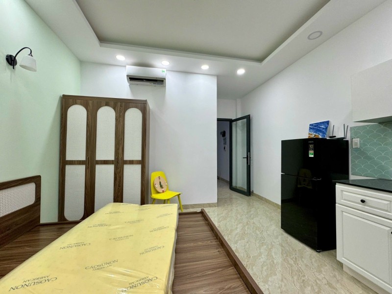  Bán nhà hẻm Phạm Văn Đồng, Thủ Đức, TP HCM. DT 74m2, 4 tầng. Giá 8.8 tỷ. 