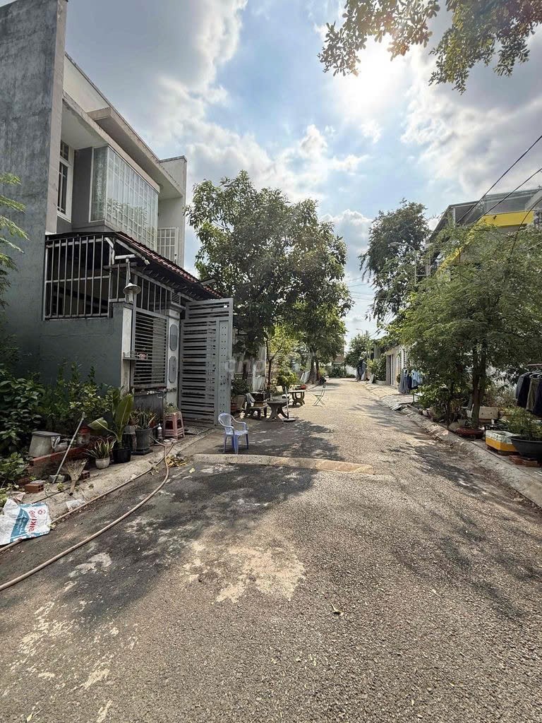 NHÀ  ĐẸP – GIÁ TỐT  – CHÍNH CHỦ CẦN BÁN GẤP NHÀ Tại Xã Xuân Thới Sơn, Huyện Hóc Môn cũ, HCM 