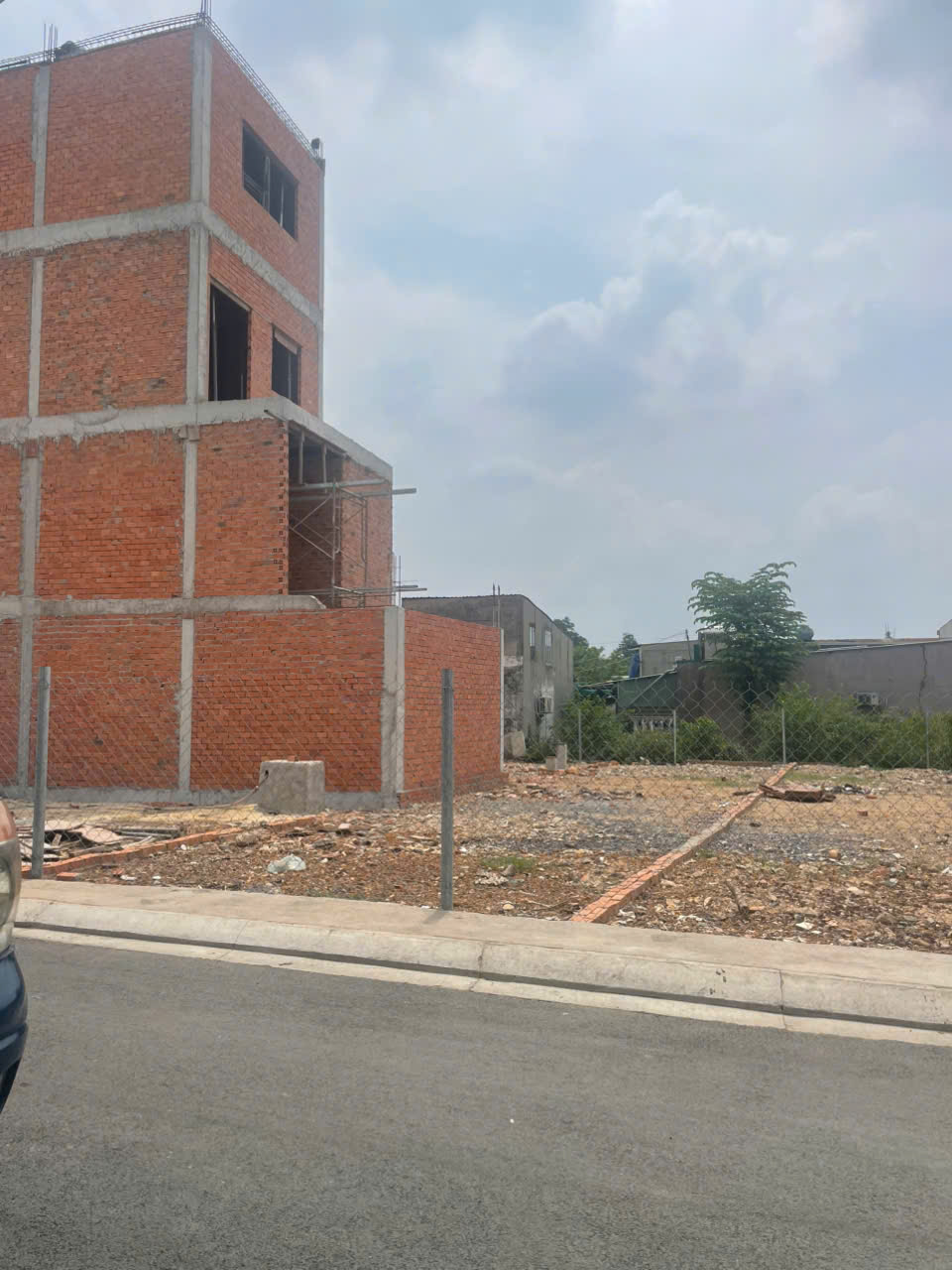  Bán đất 5x24m giá 3,65 tỷ Đường nhựa 6m thông Gần đường Lê Văn Khương 